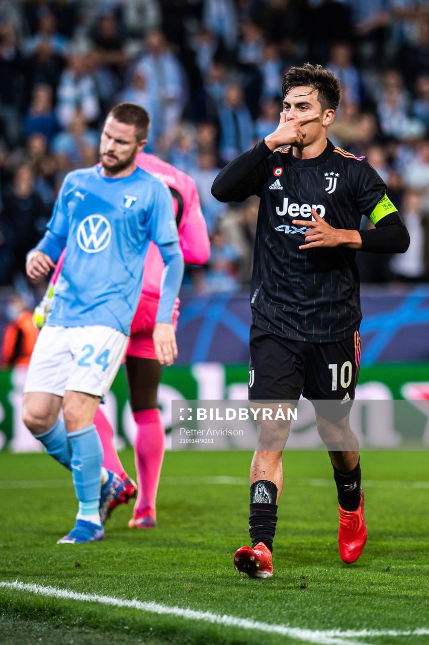 Paulo Dybala of Juventus celebrates the 0-2 goal