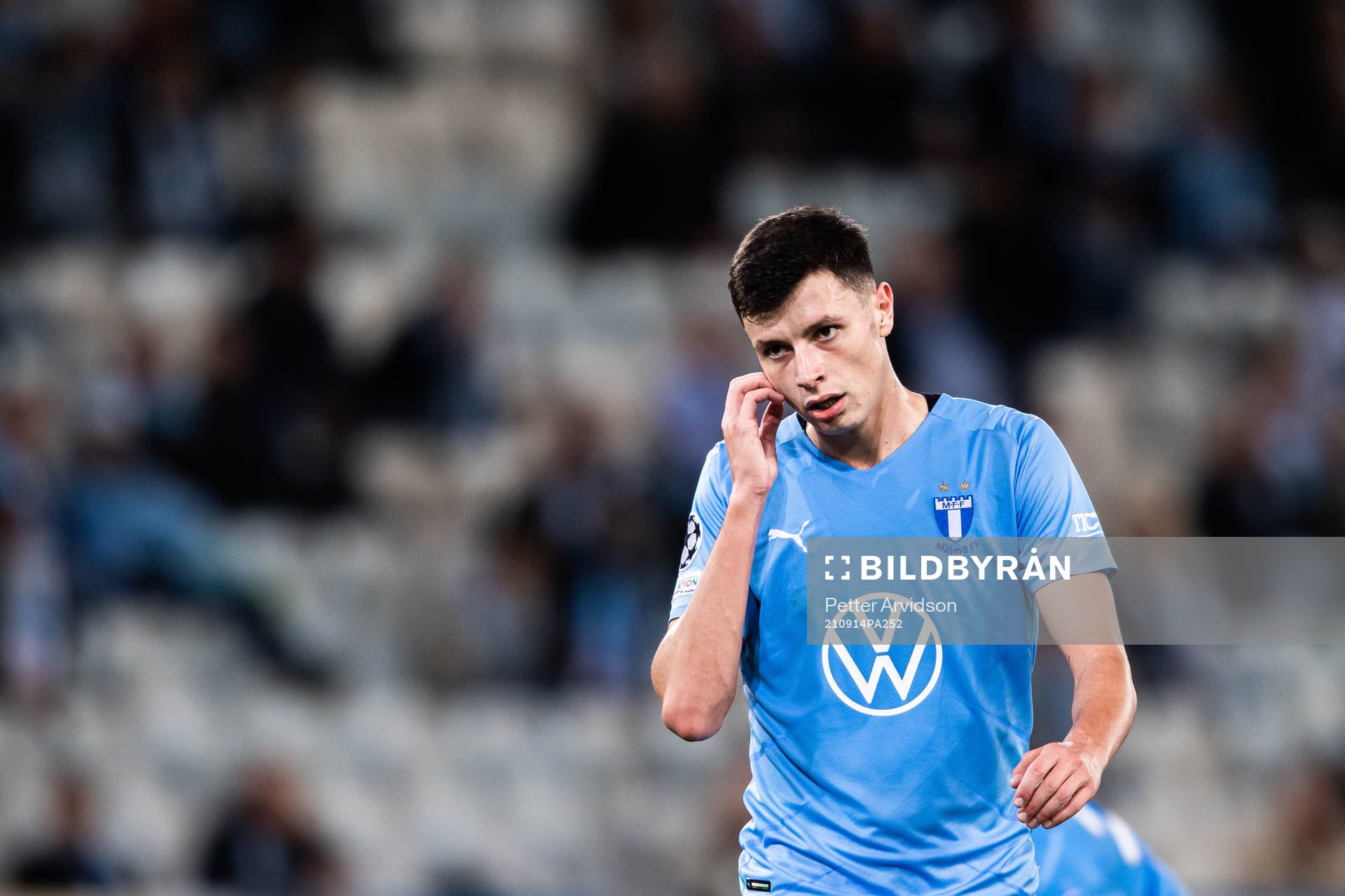 Anel Ahmedhodzic of Malmö FF looks dejected