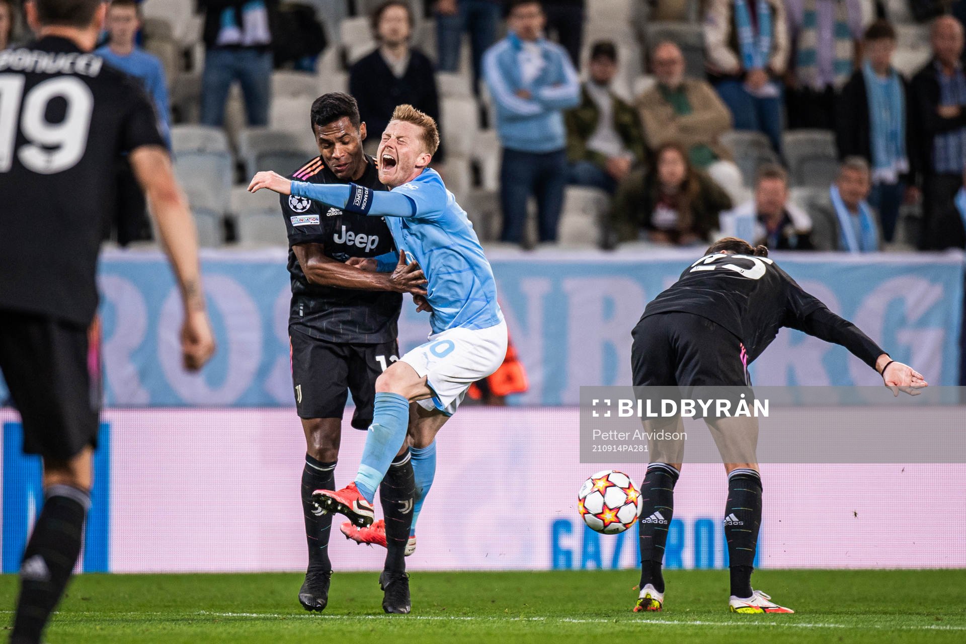 Alex Sandro of Juventus and Anders Christiansen of Malmö FF