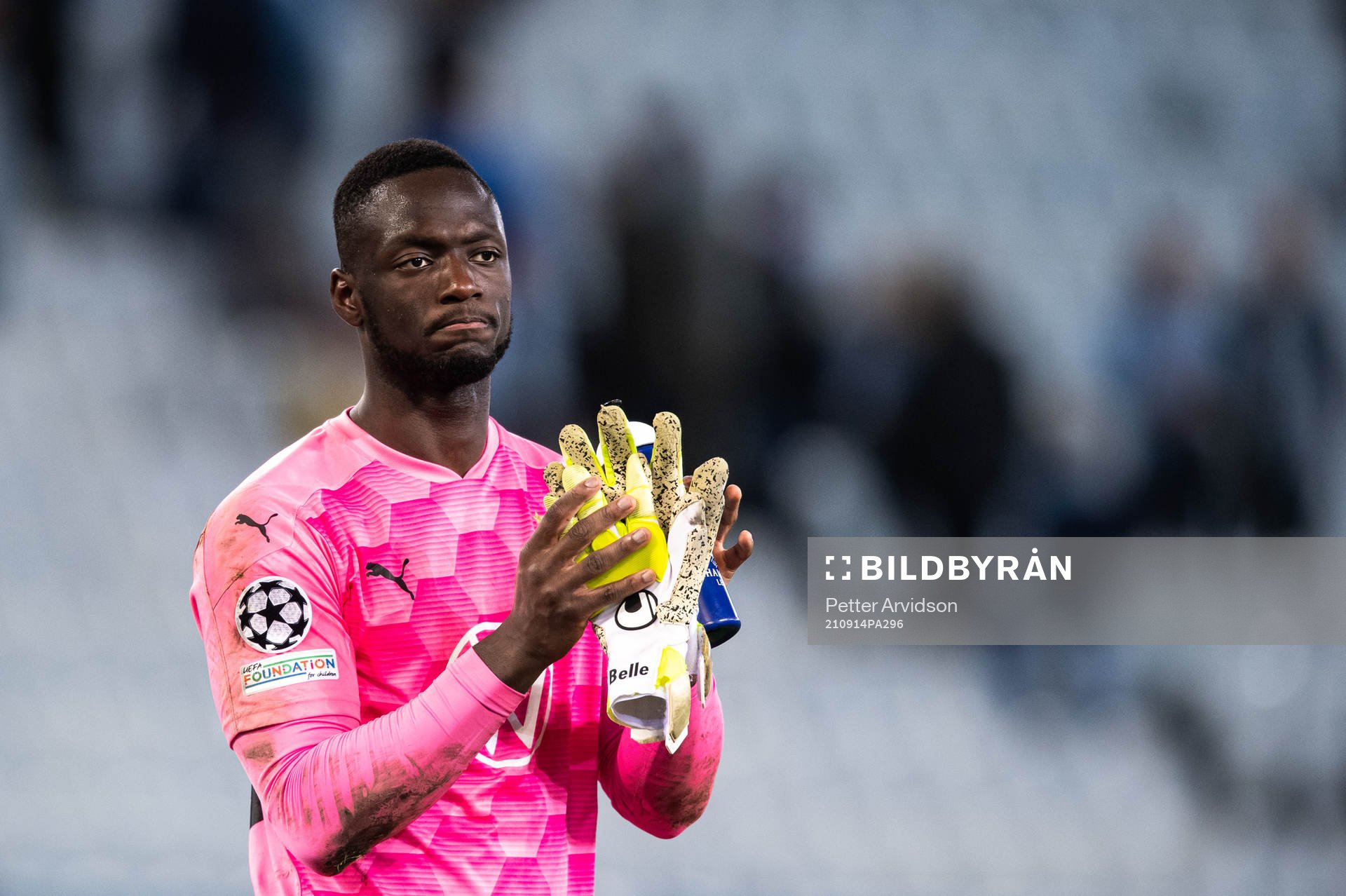 Goalkeeper Ismael Diawara of Malmö FF looks dejected