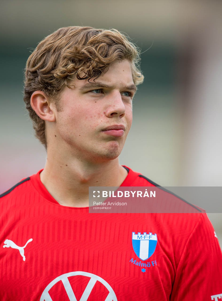Goalkeeper Melker Ellborg of Malmö FF