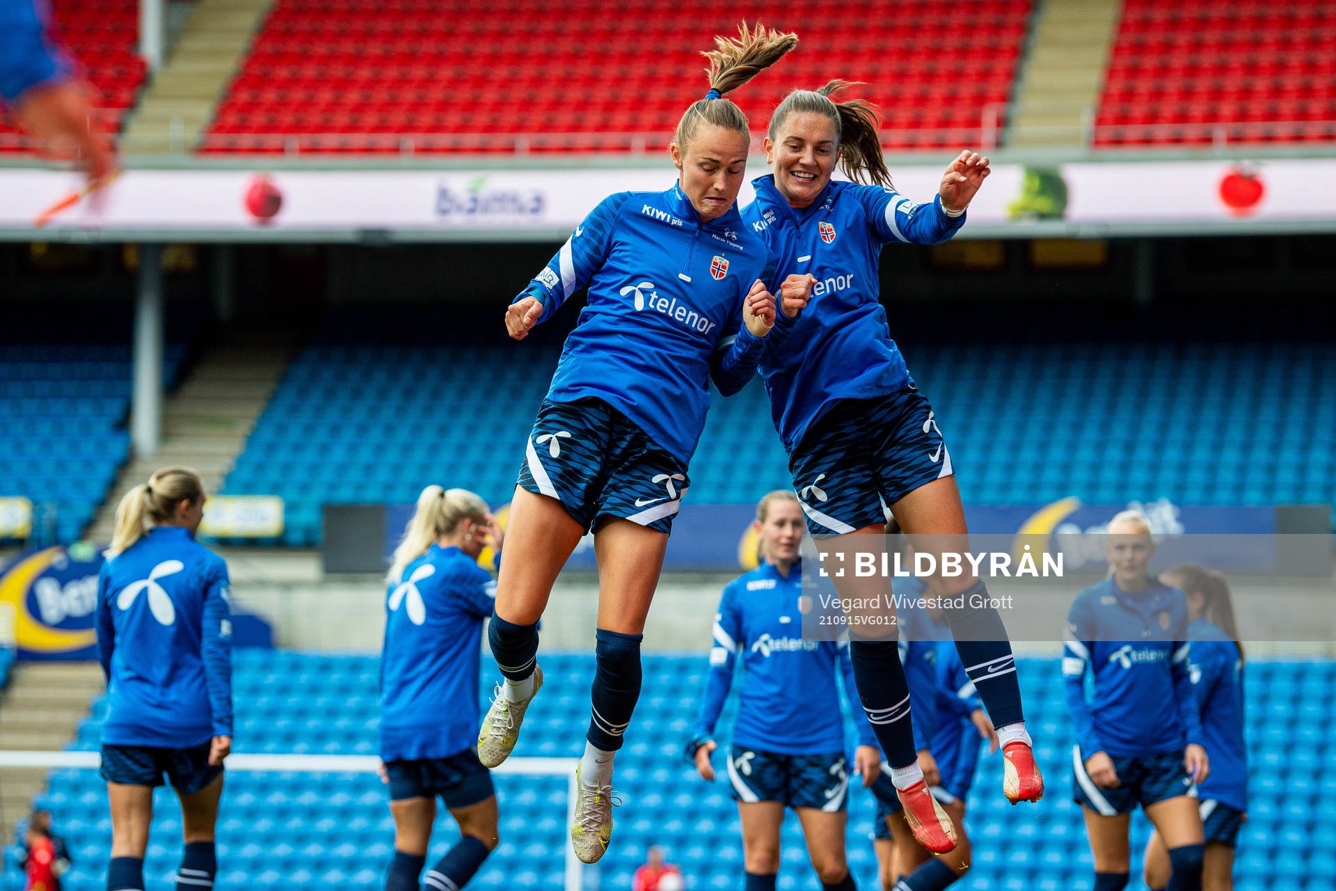 Caroline Graham Hansen and Vilde Bøe Risa of the Norwegian