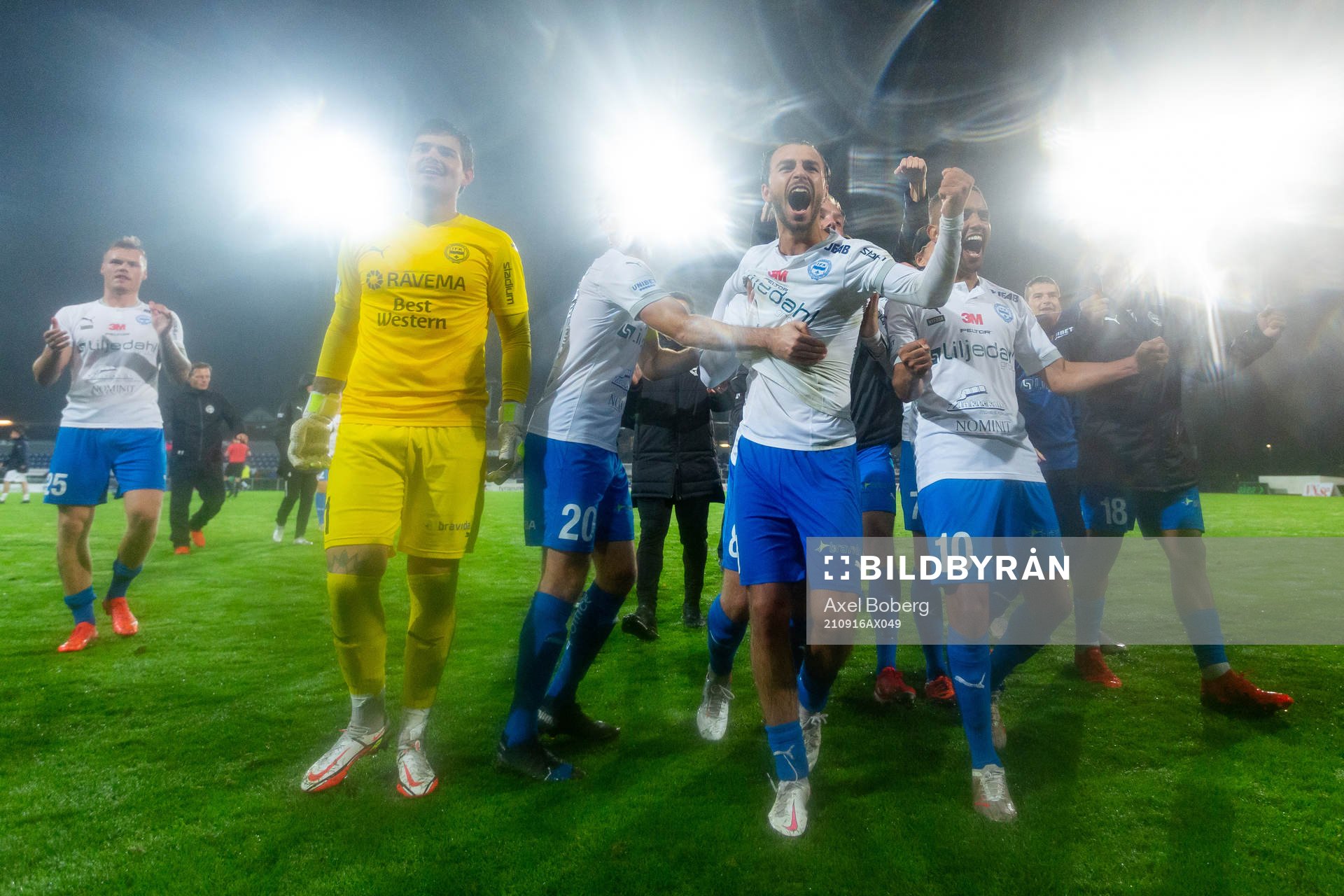 Värnamos Edvin Becirovic jublar