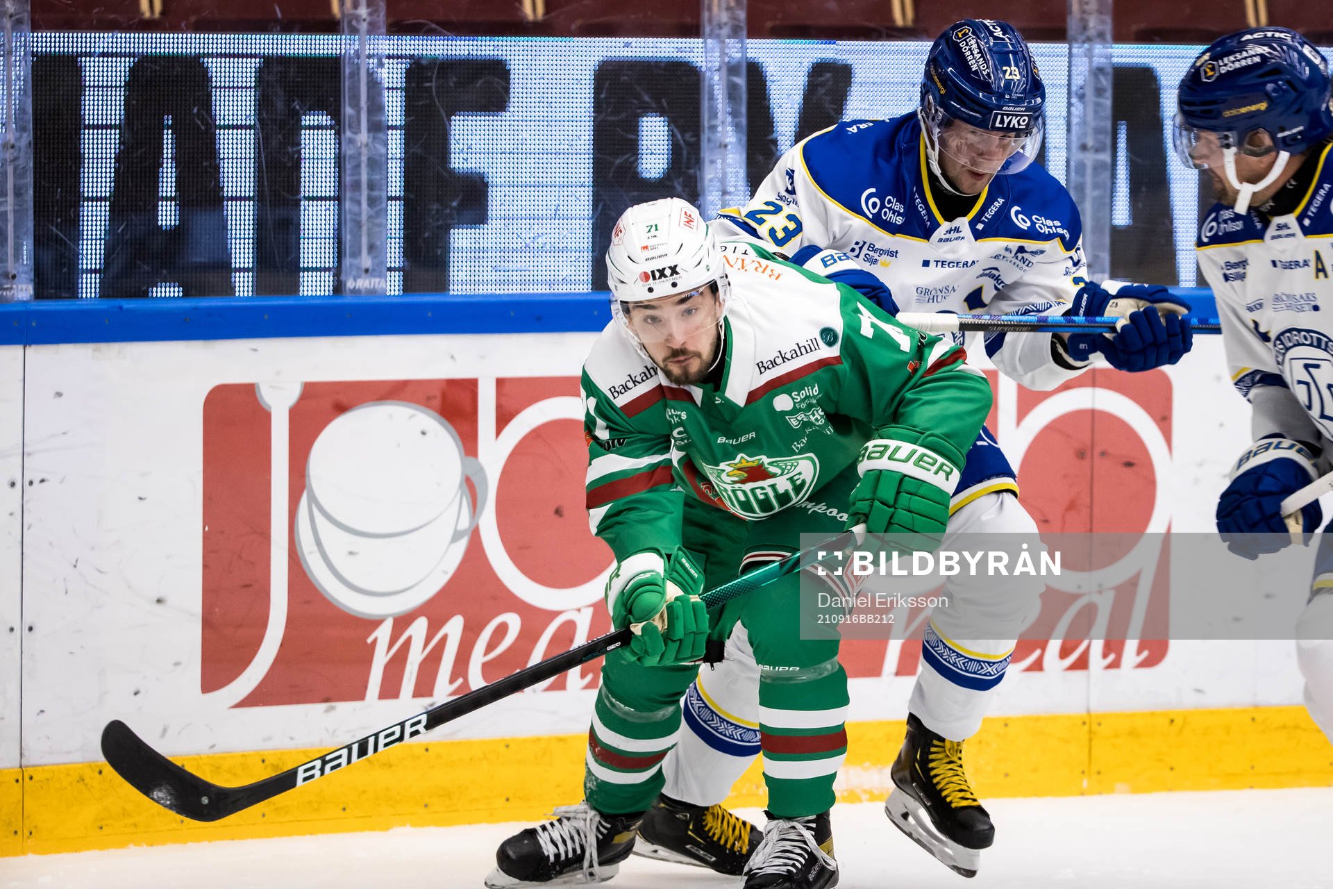 Rögles Robert Lantosi och Leksands Mikael Ruohomaa