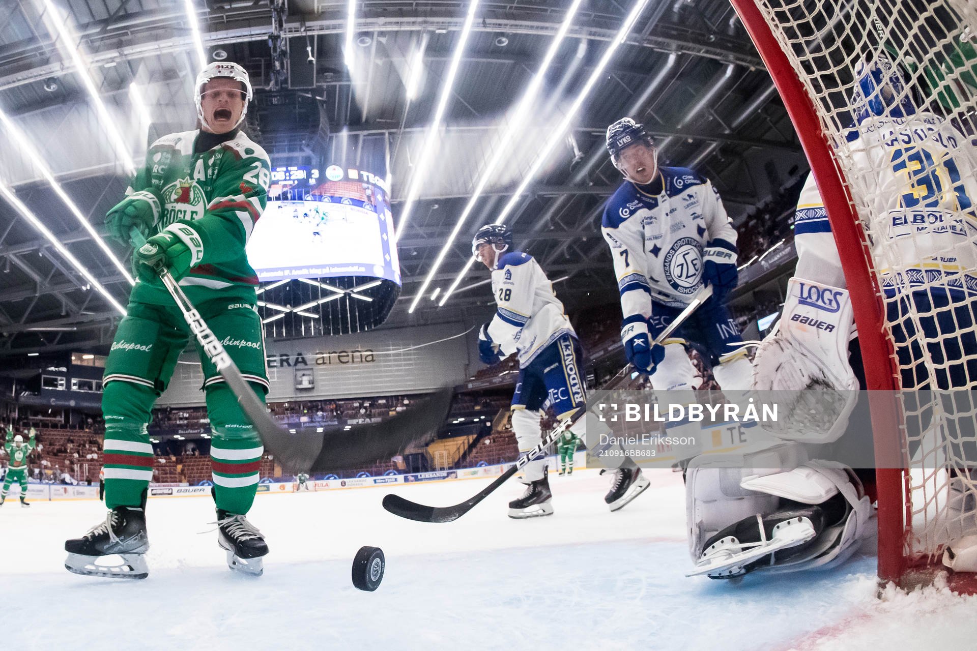 Rögles Anton Bengtsson  och Leksands Ben Thomas