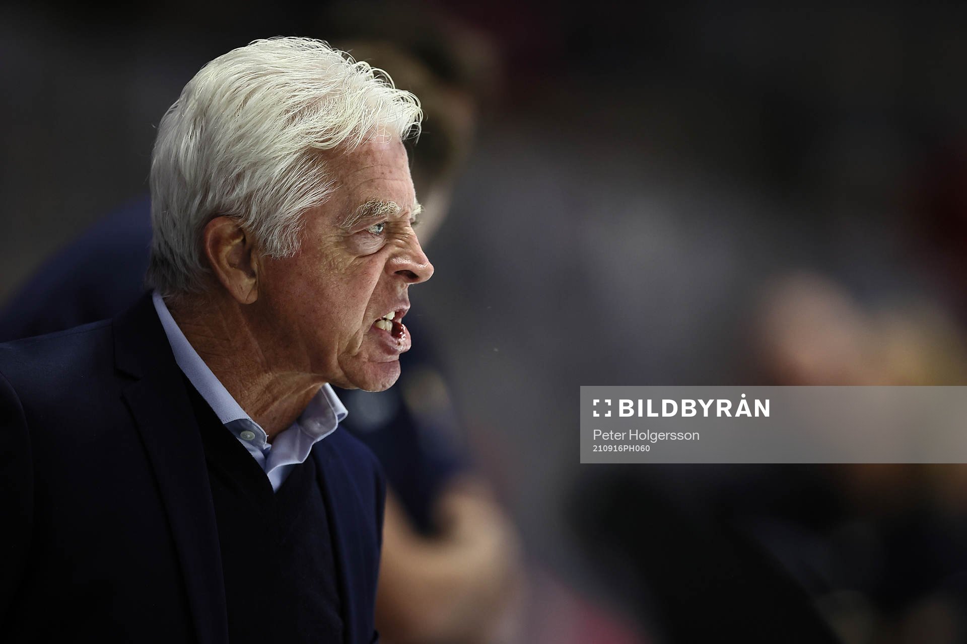 Djurgårdens tränare Barry Smith reagerar