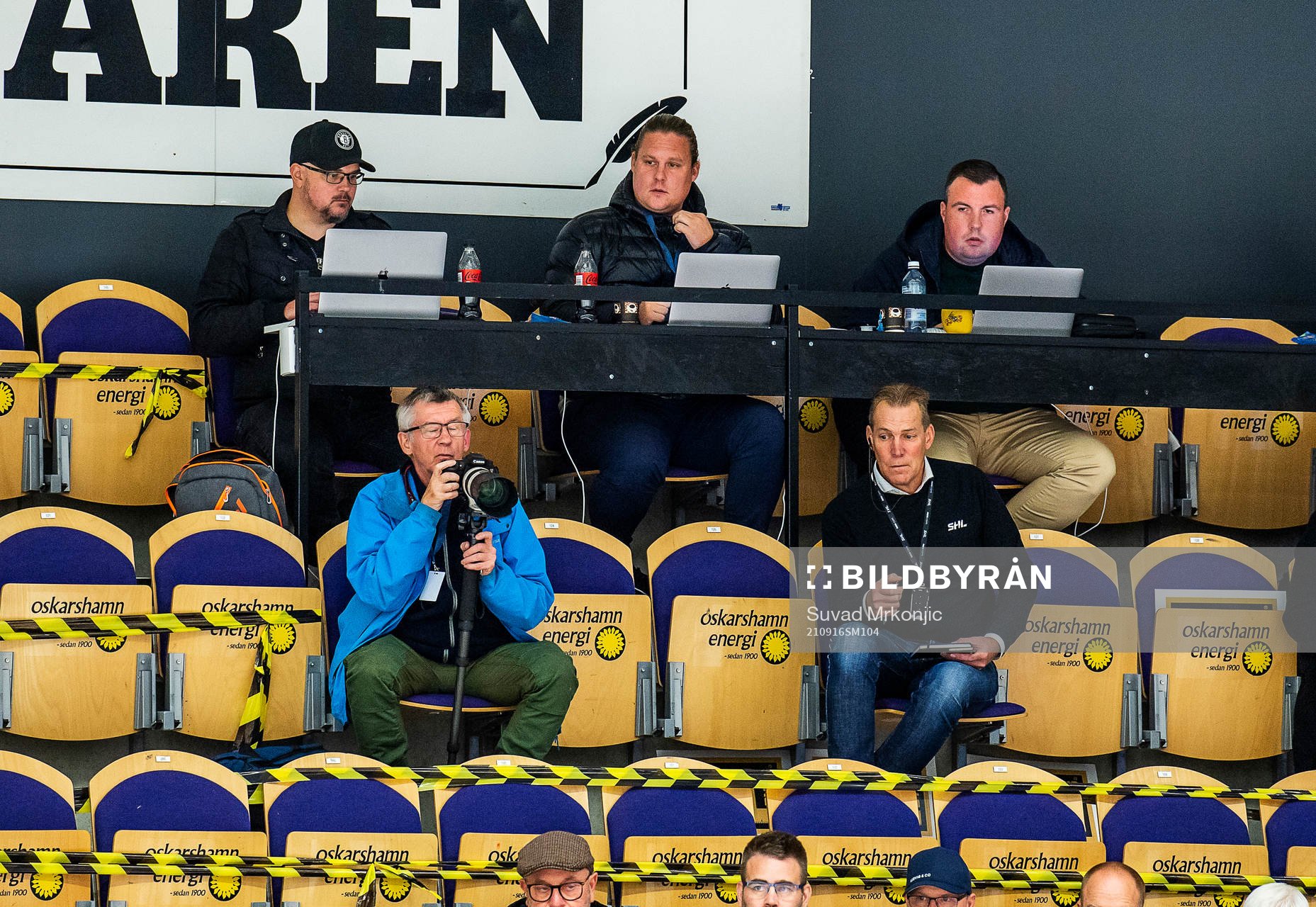 Pressläktaren med journalisterna Christian Gustafsson och