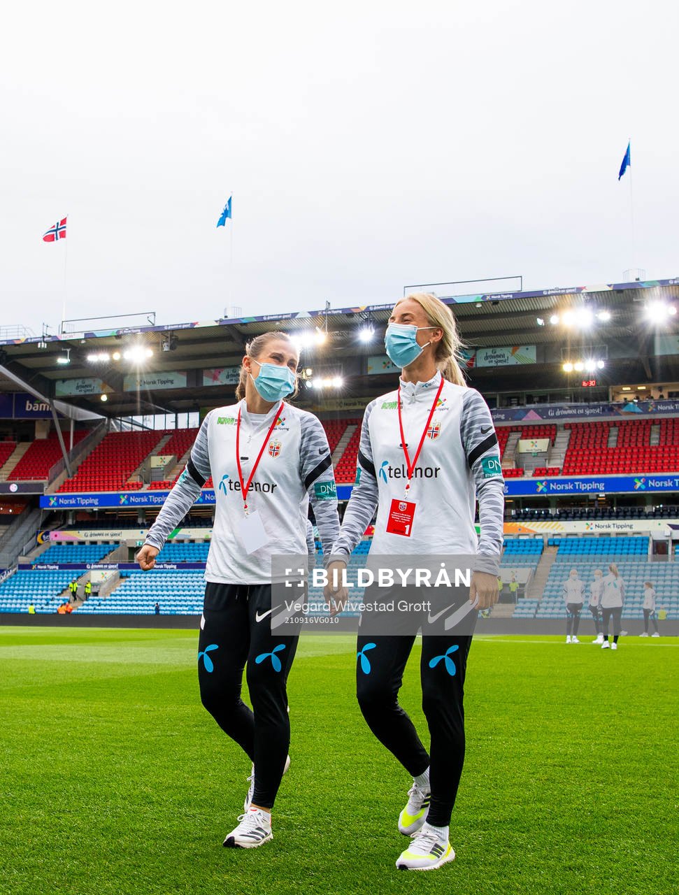 Emilie Bosshard Haavi and Anja Sønstevold of Norway