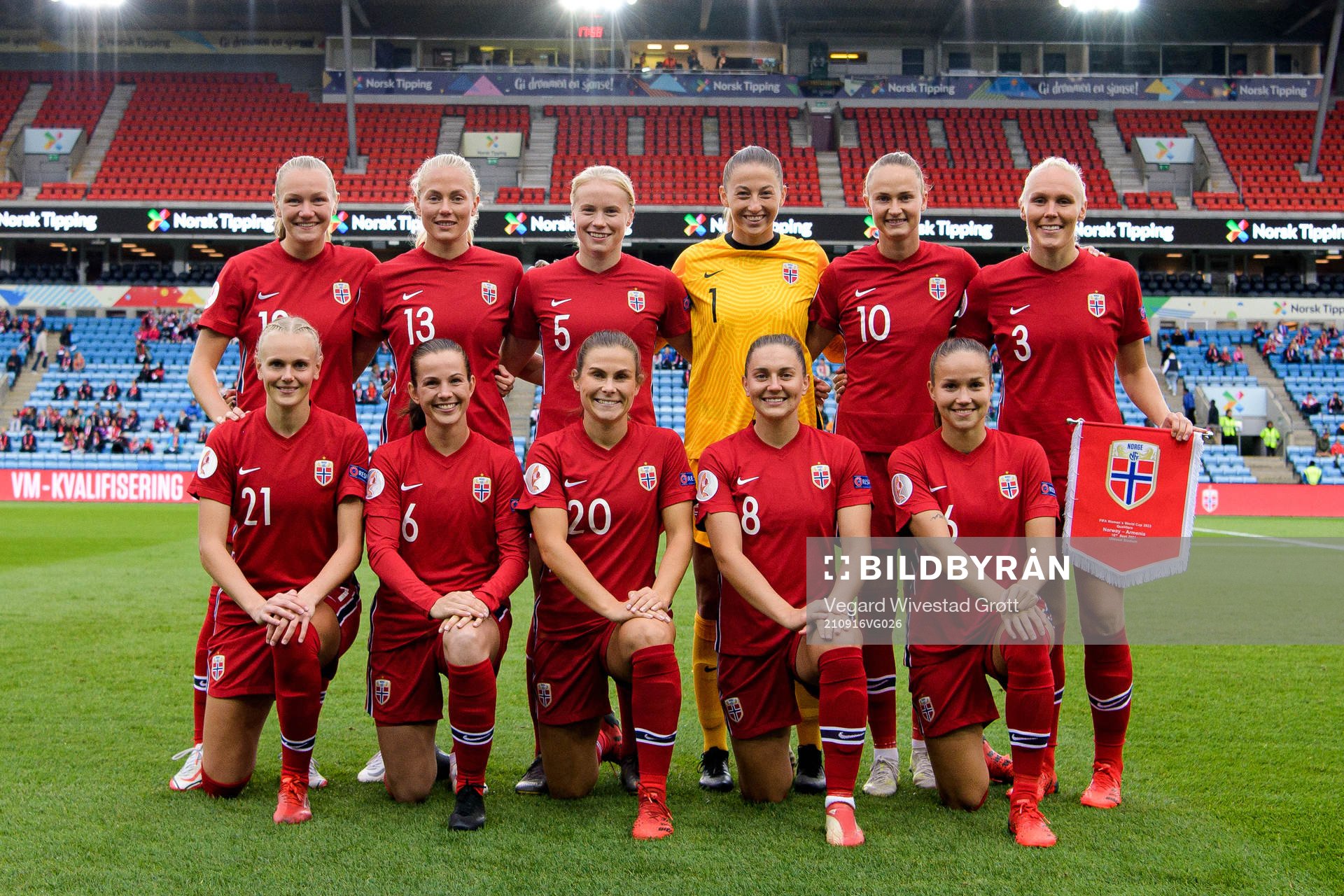 Norway's starting eleven pose for a team photo