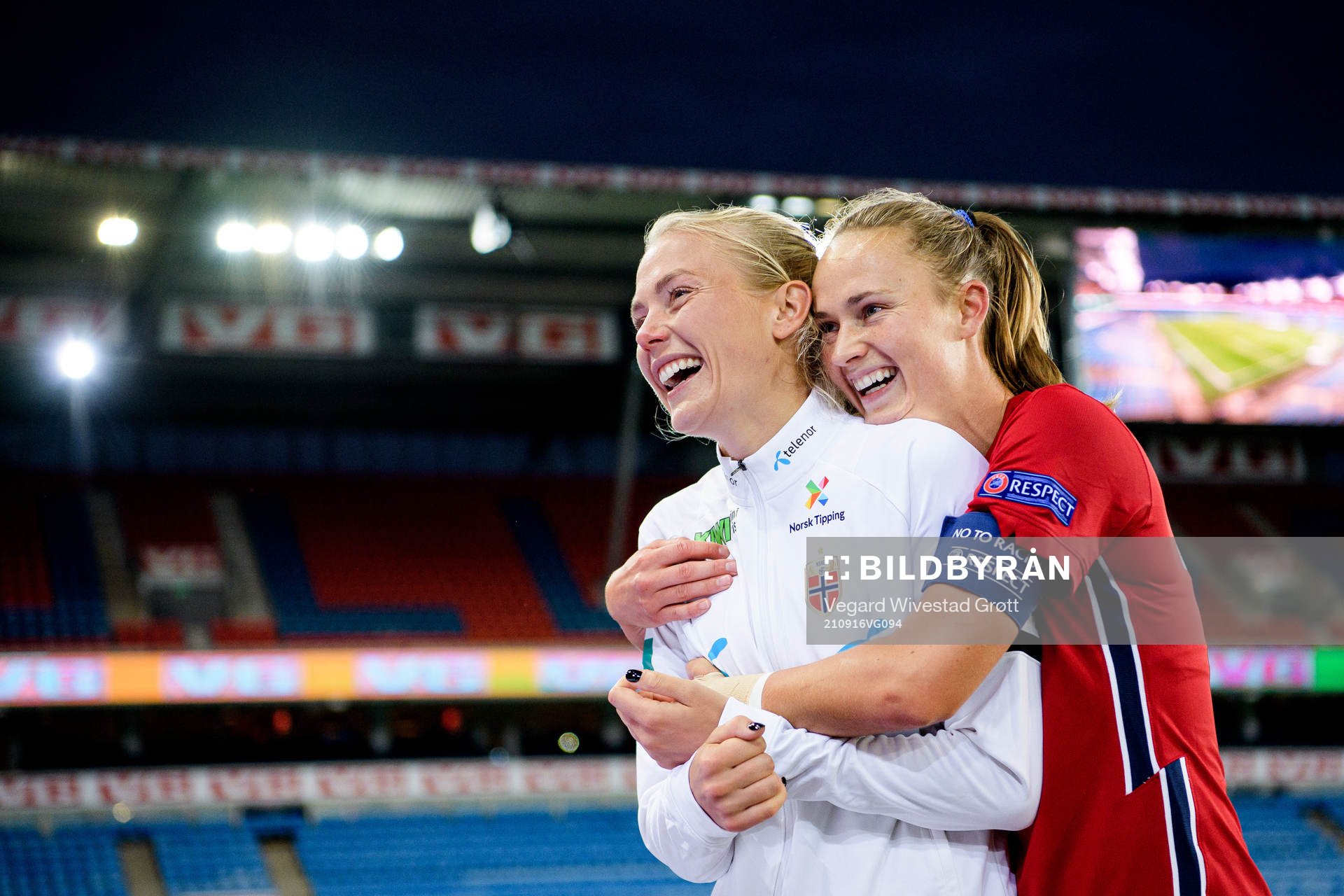 Guro Bergsvand and Caroline Graham Hansen of Norway