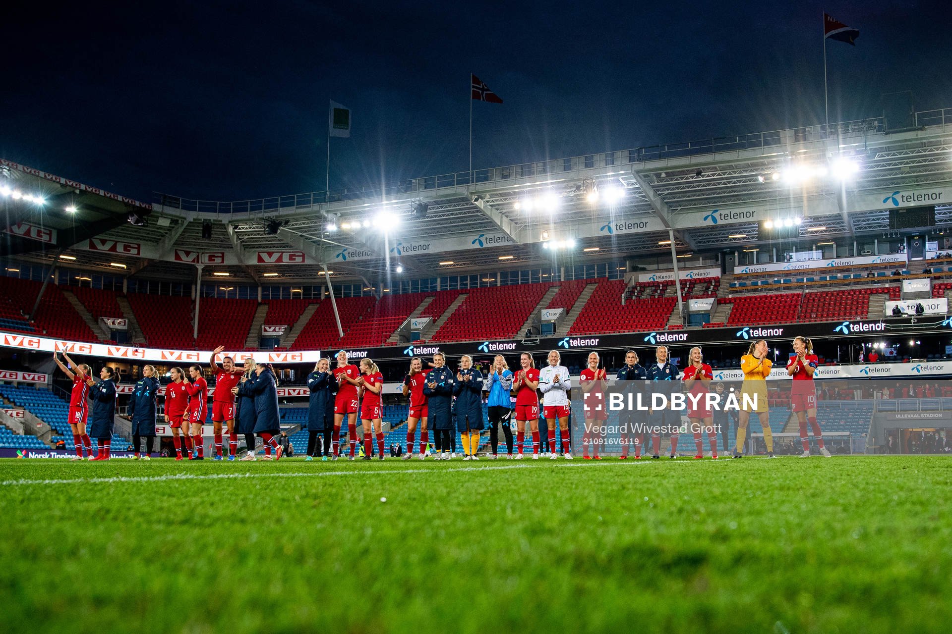 Caroline Graham Hansen and the players of Norway celebrate after the FIFA Women's World Cup Qualifier football match between Norway and Armenia on September 16, 2021 in Oslo. 