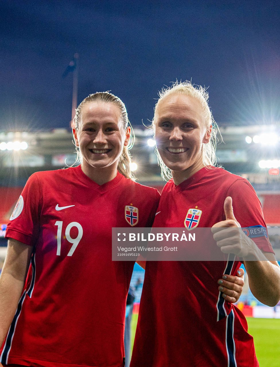 Elisabeth Terland and Maria Thorisdottir of Norway celebrate