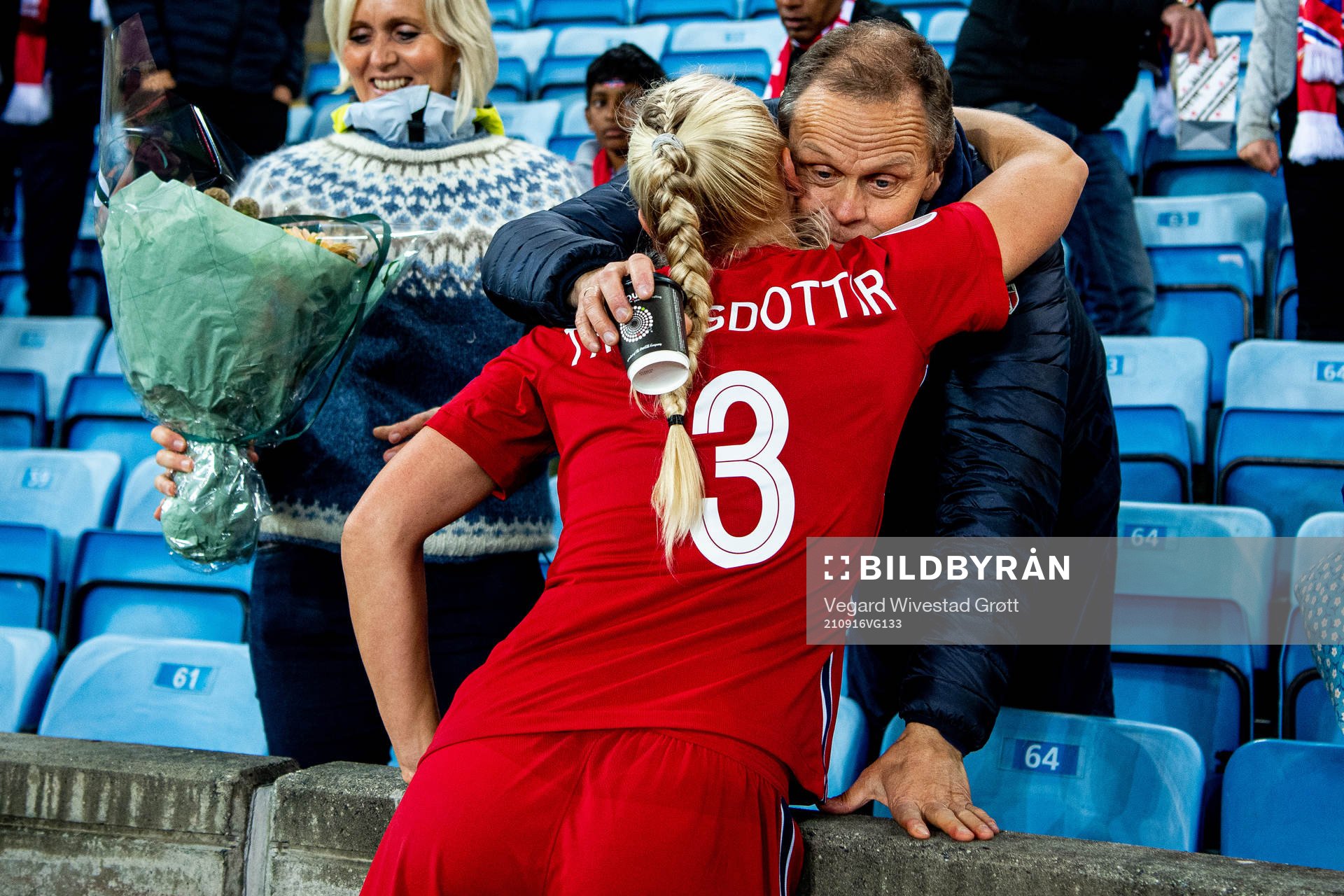 Maria Thorisdottir of Norway with her mum Kirsten Gaard and
