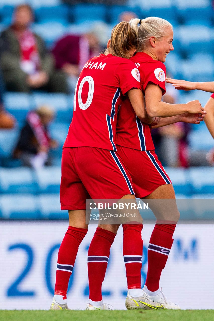 Guro Bergsvand of Norway celebrates with teammate Caroline