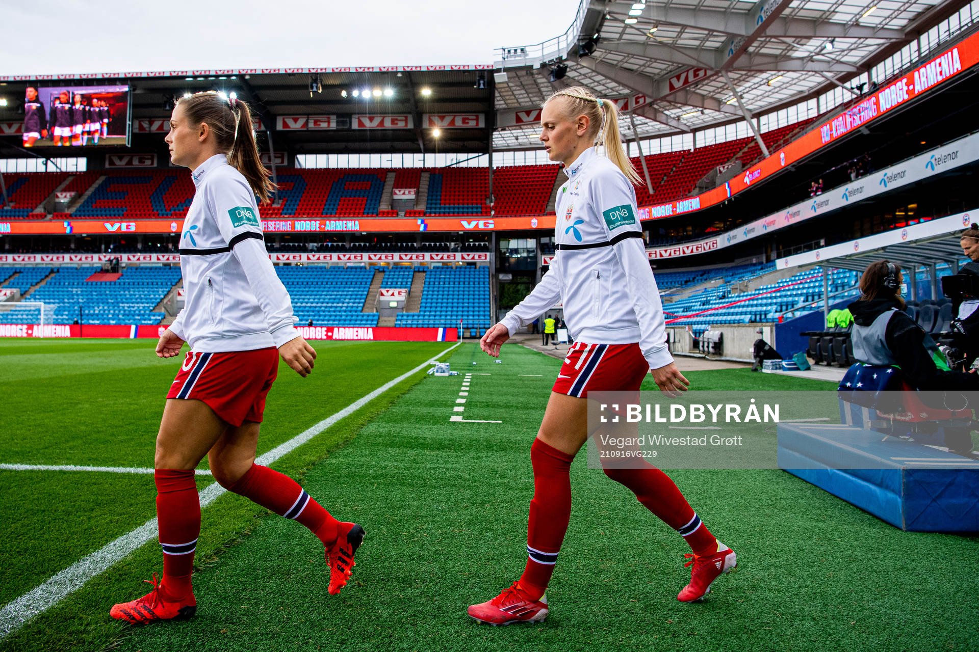 Emilie Bosshard Haavi and Karina Sævik of Norway enter the