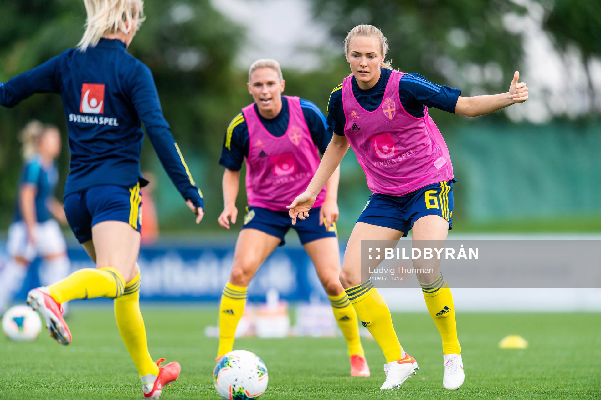 Jonna Andersson and Magdalena Eriksson of Sweden