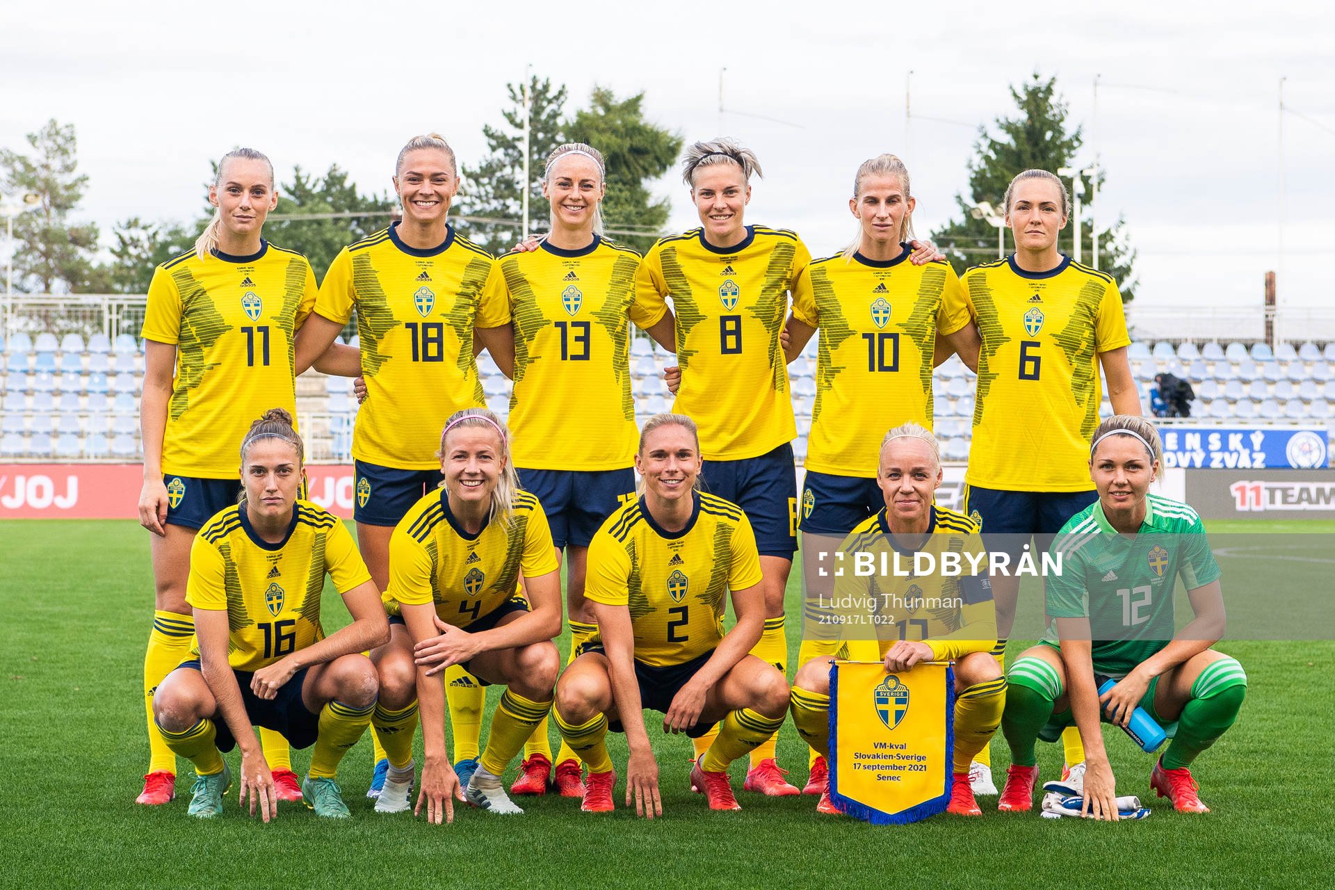 The starting eleven of Sweden pose for a picture