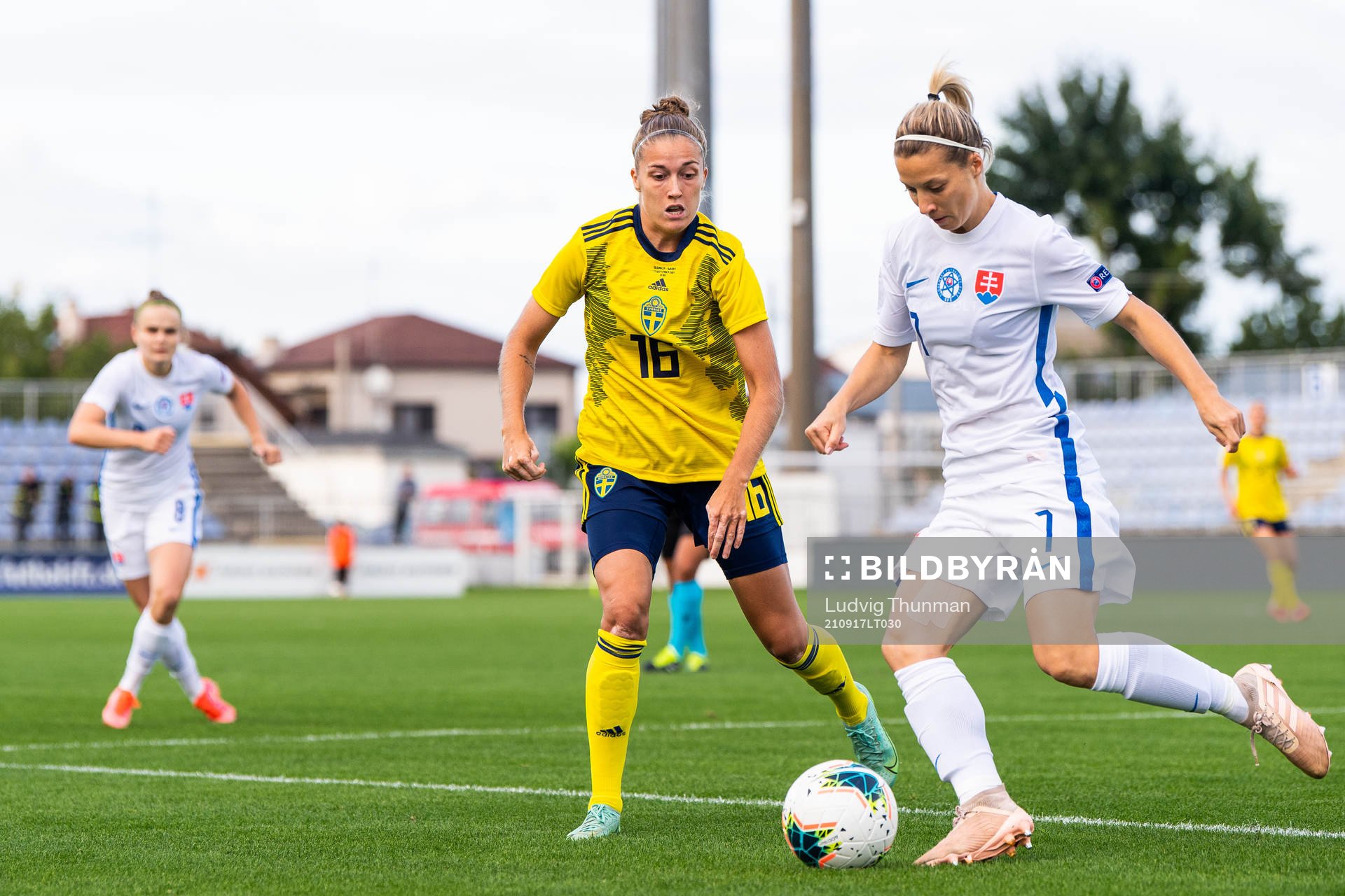 Filippa Angeldahl of Sweden and Patricia Fischerova of