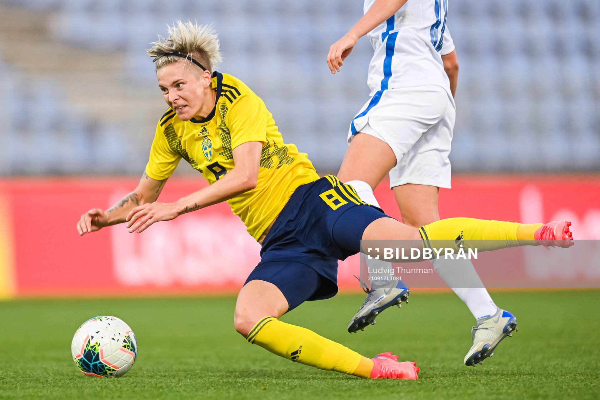 Lina Hurtig of Sweden falls