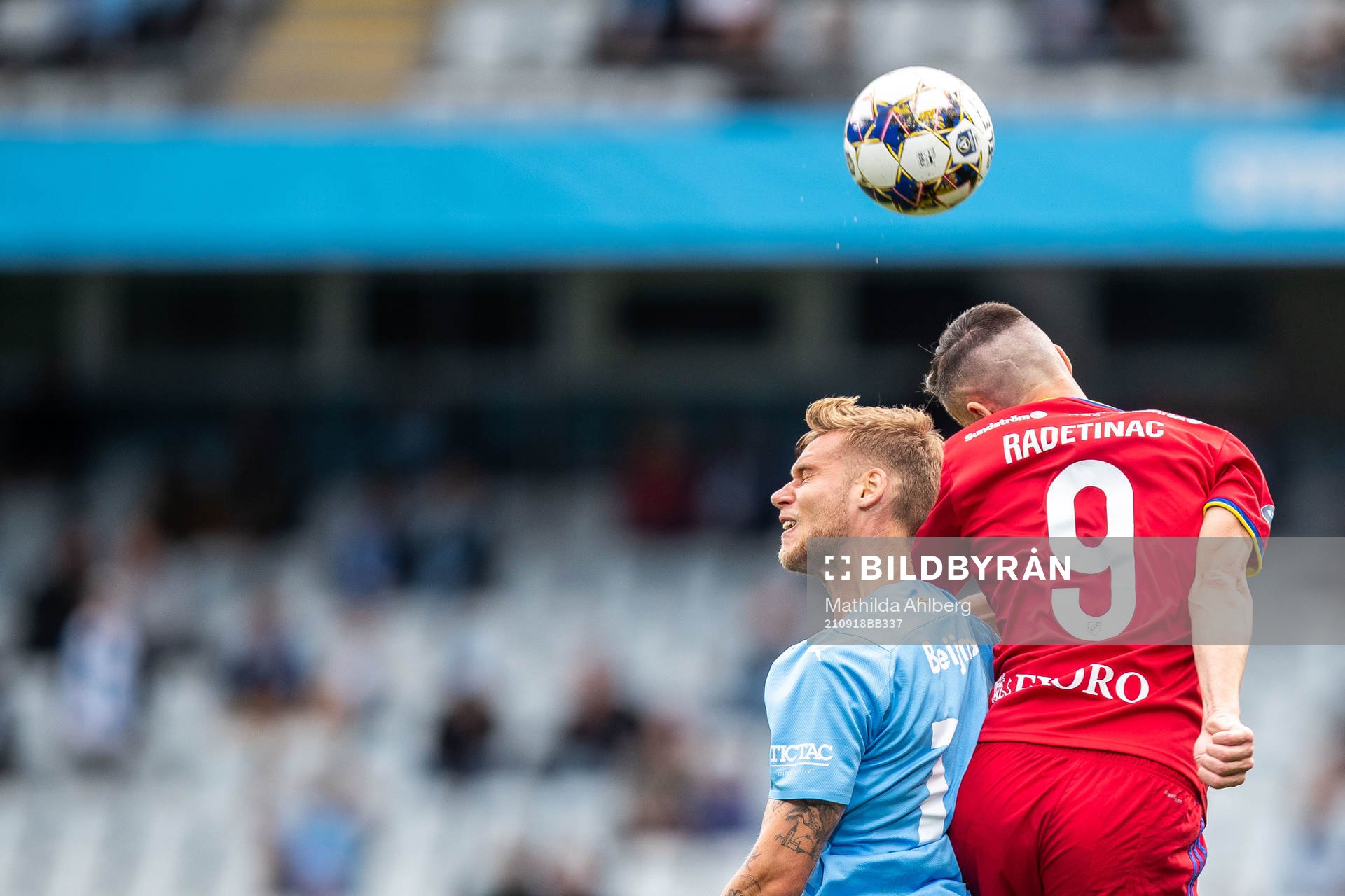 Malmö FFs Felix Beijmo och Djurgårdens Haris Radetinac