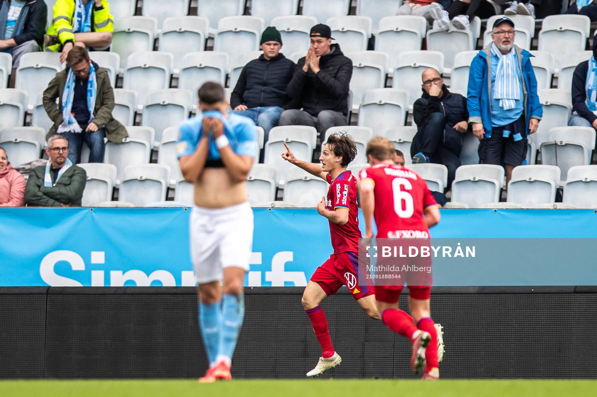 Djurgårdens Hjalmar Ekdal jublar