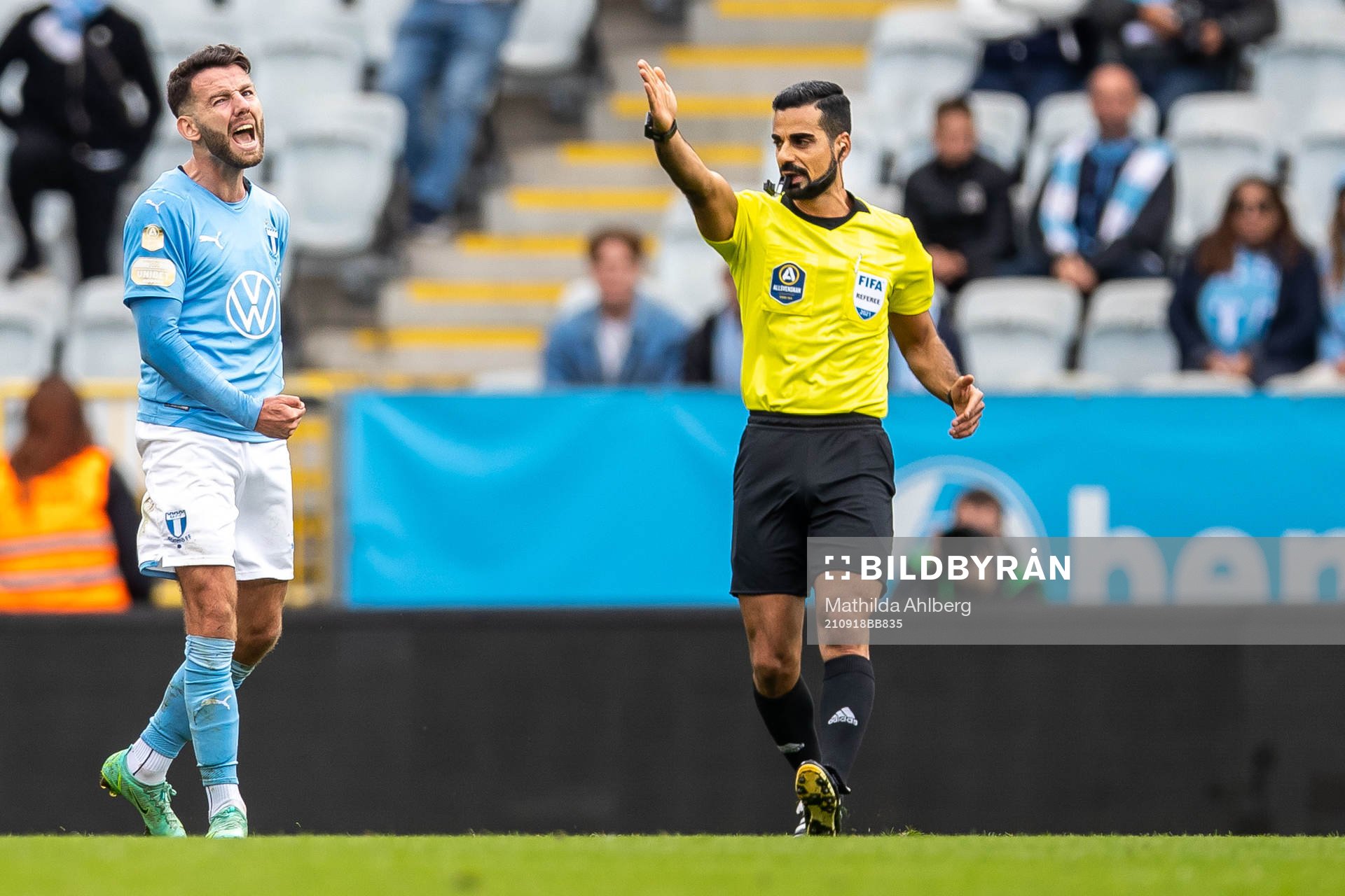 Malmö FFs Erdal Rakip reagerar på domslut från domare
