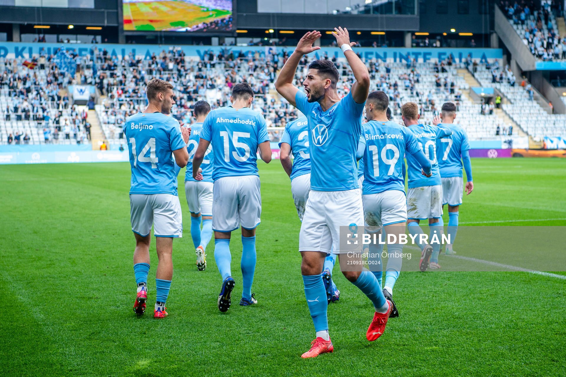 Malmö FFs Antonio Colak jublar med lagkamraterna