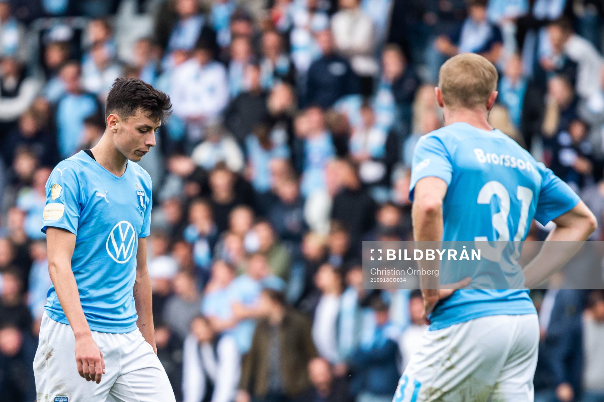 Malmö FFs Anel Ahmedhodzic och Franz Brorsson deppar