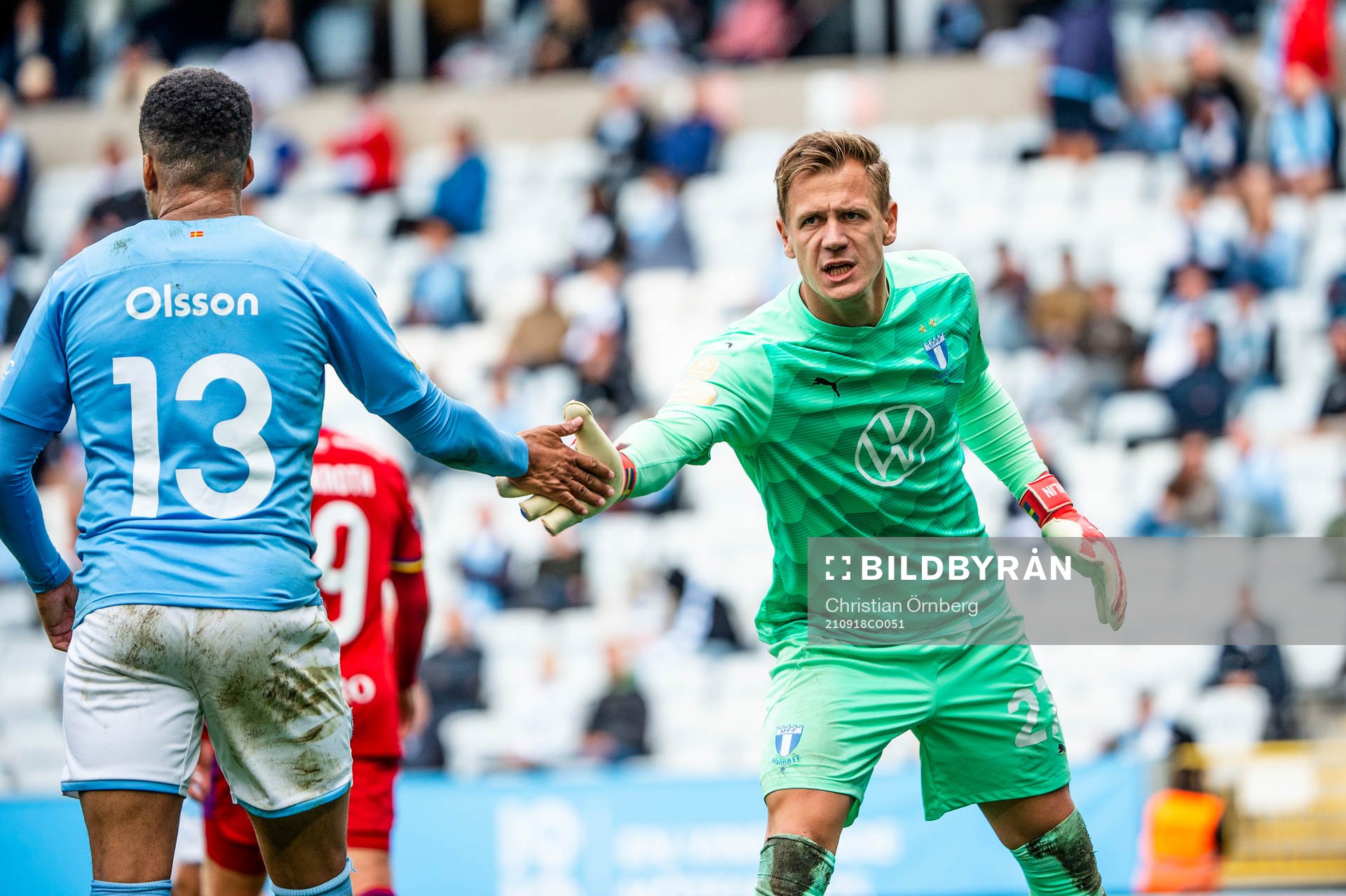 Malmö FFs Martin Olsson och målvakt Johan Dahlin
