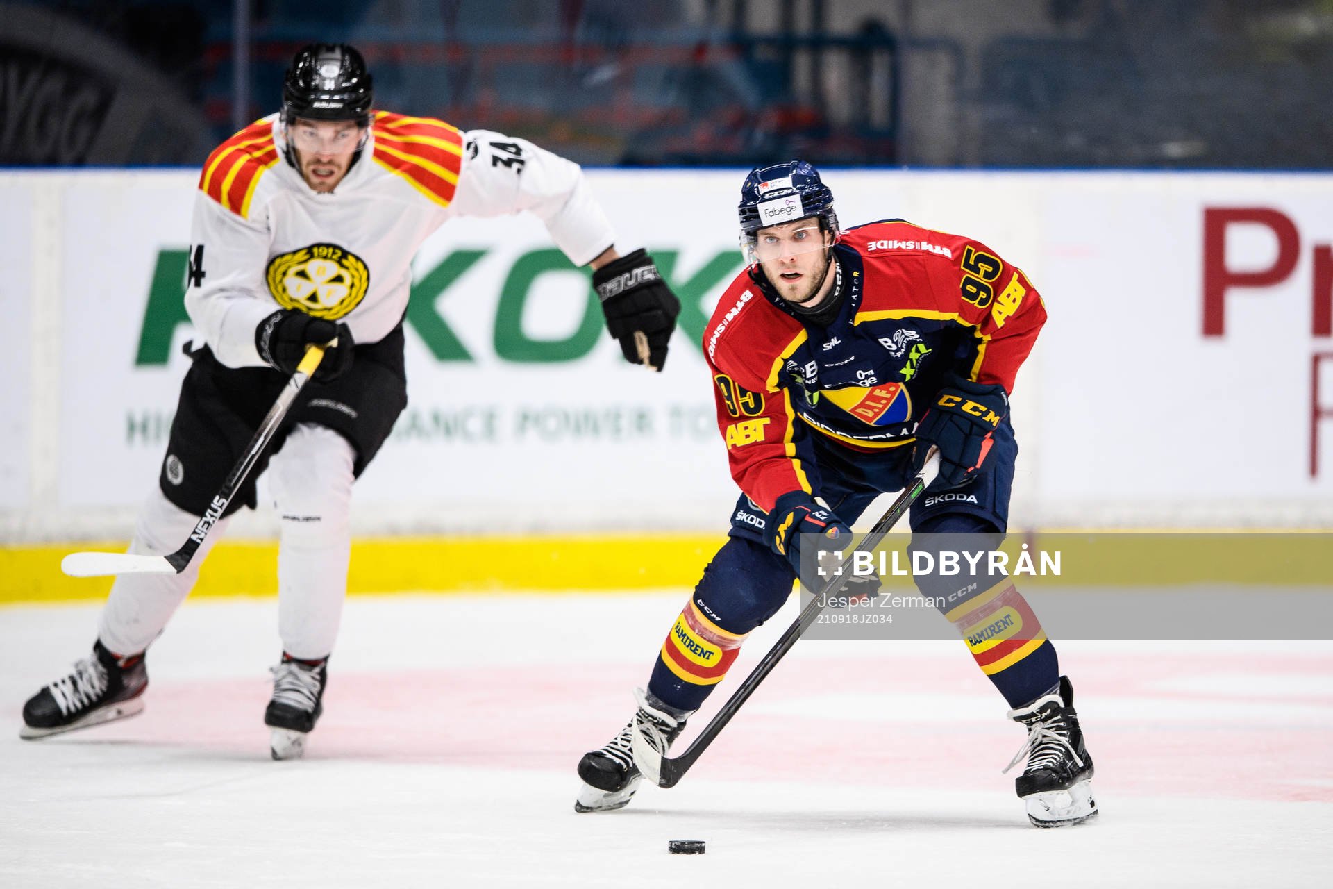 Brynäs Oscar Eklind och Djurgårdens Josef Ingman