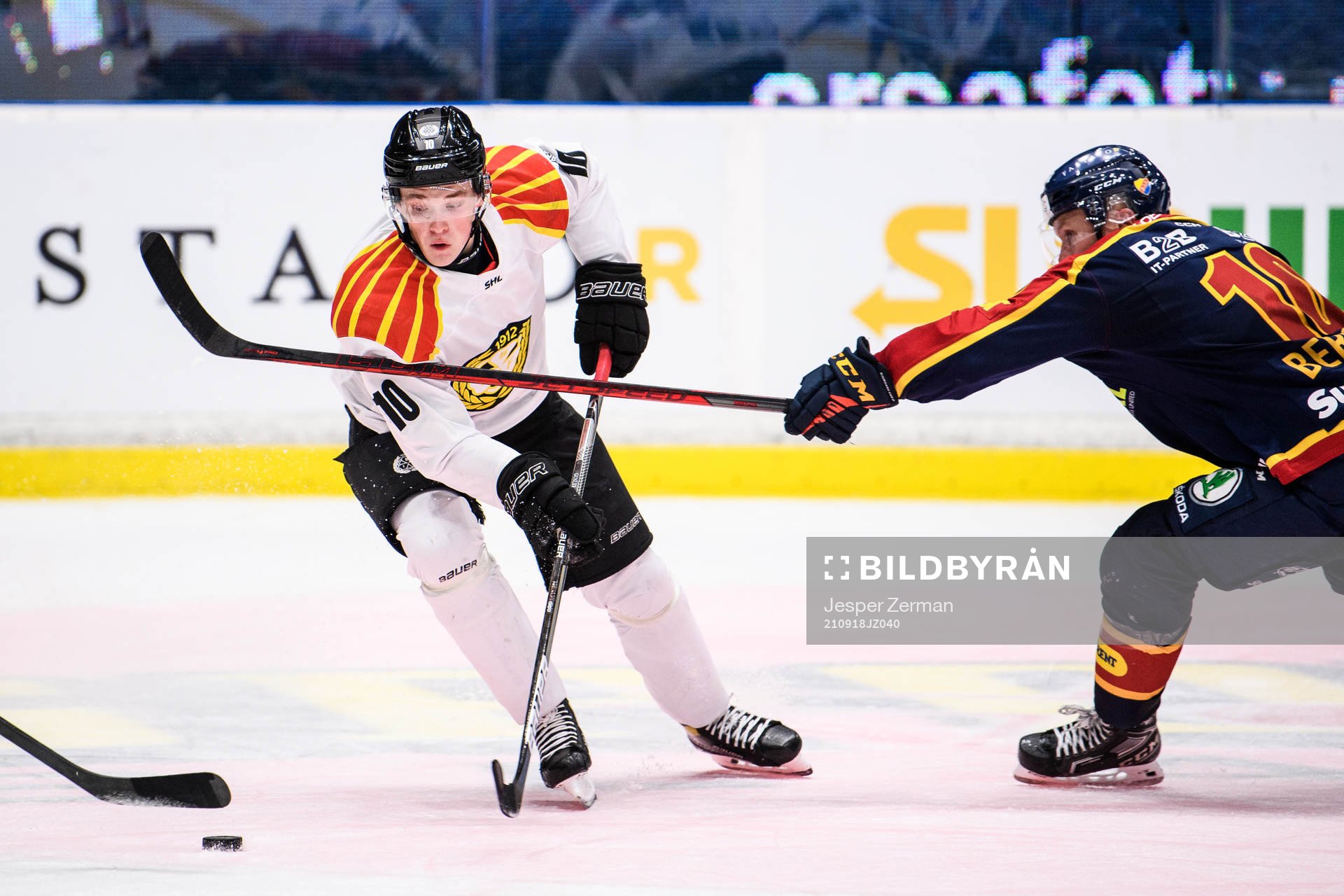 Brynäs Noel Gunler och Djurgårdens Niclas Bergfors