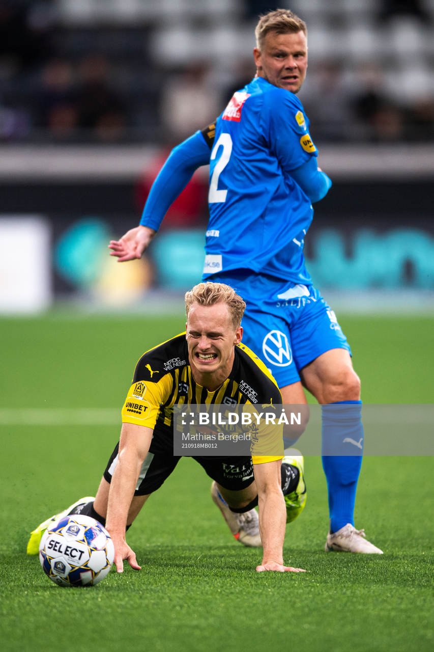 Mjällbys David Löfquist och Häckens Gustav Berggren