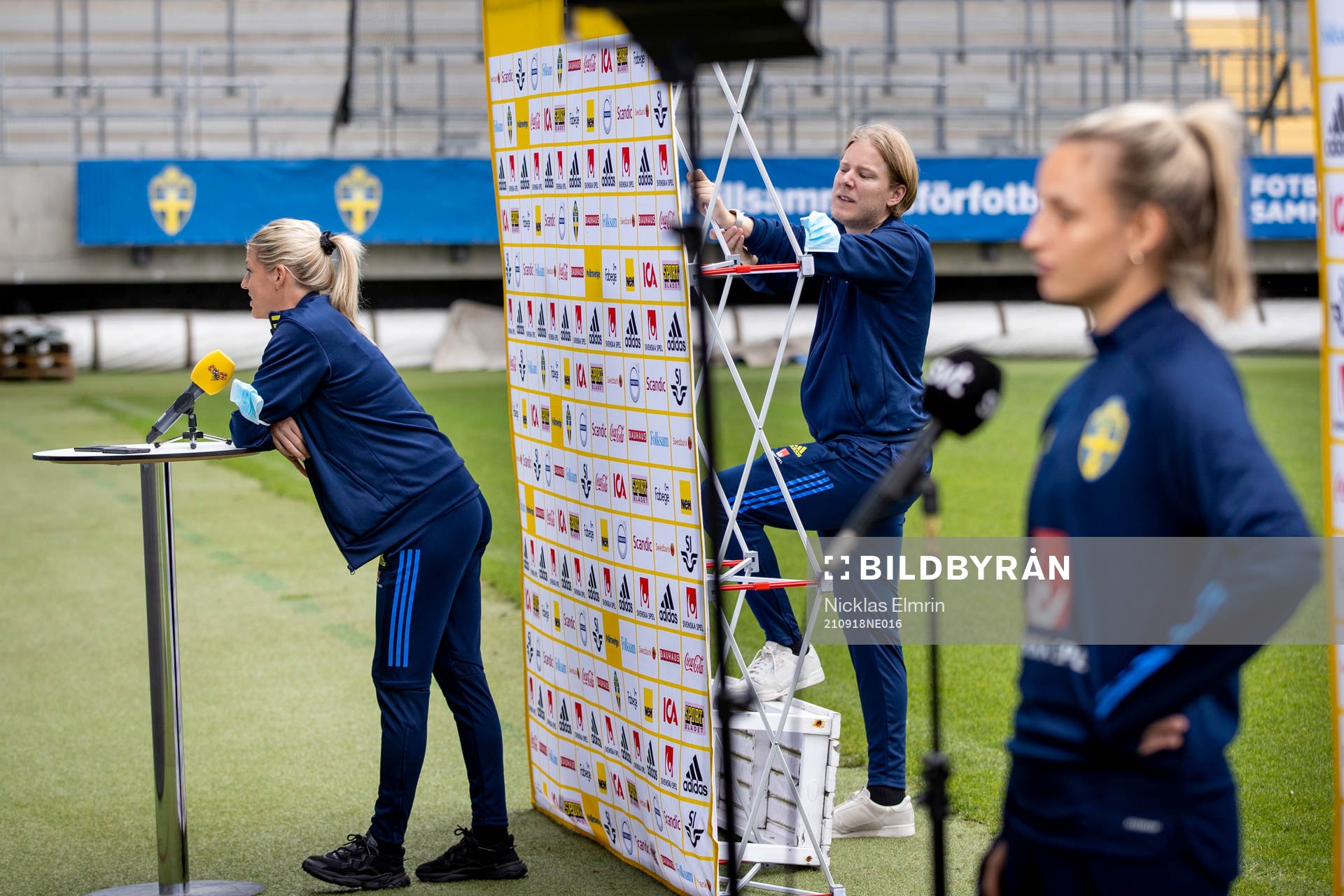 Sveriges Amanda Ilestedt, Nathalie Björn och