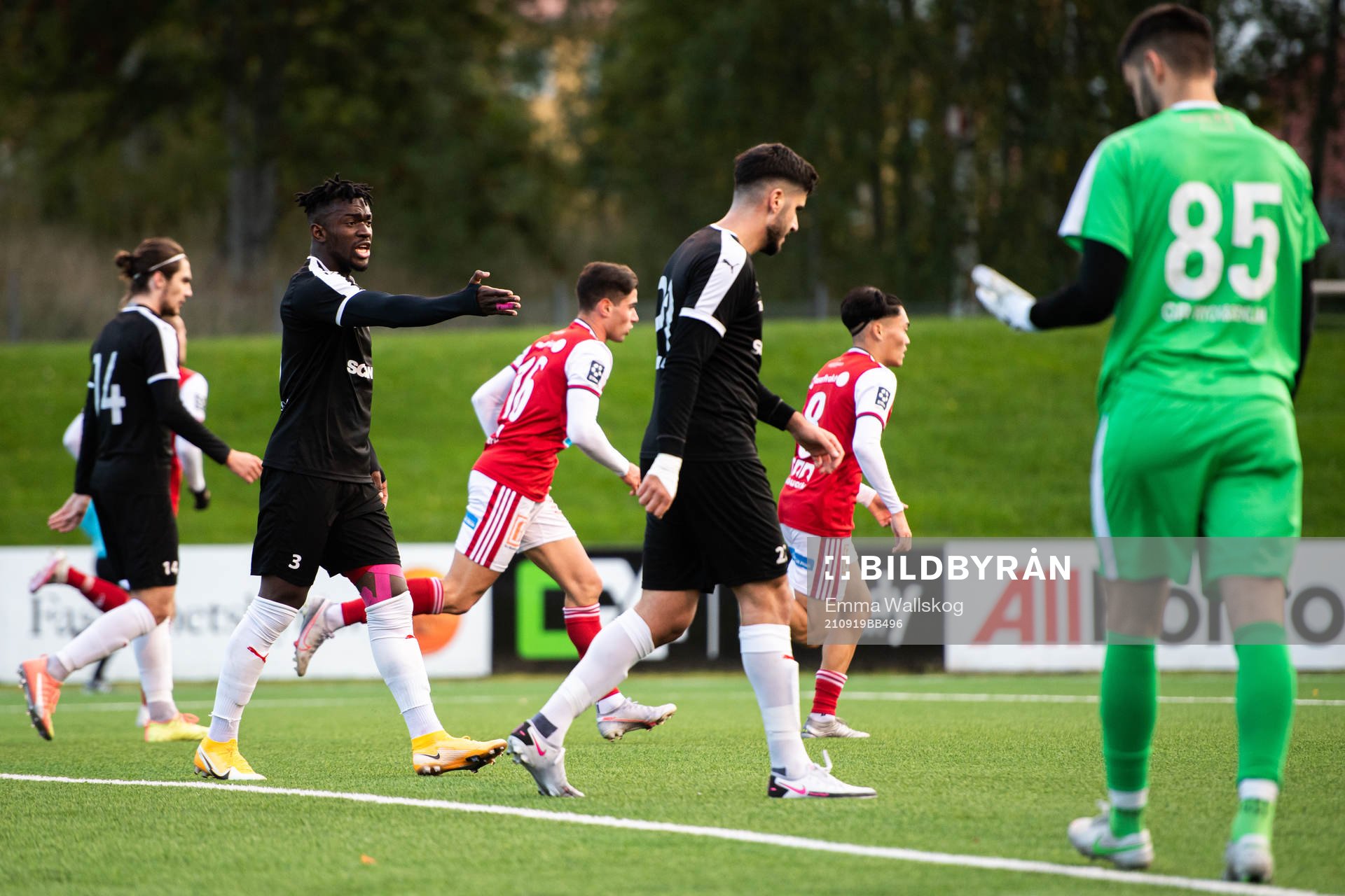 Assyriskas Mamadouba Diaby deppar