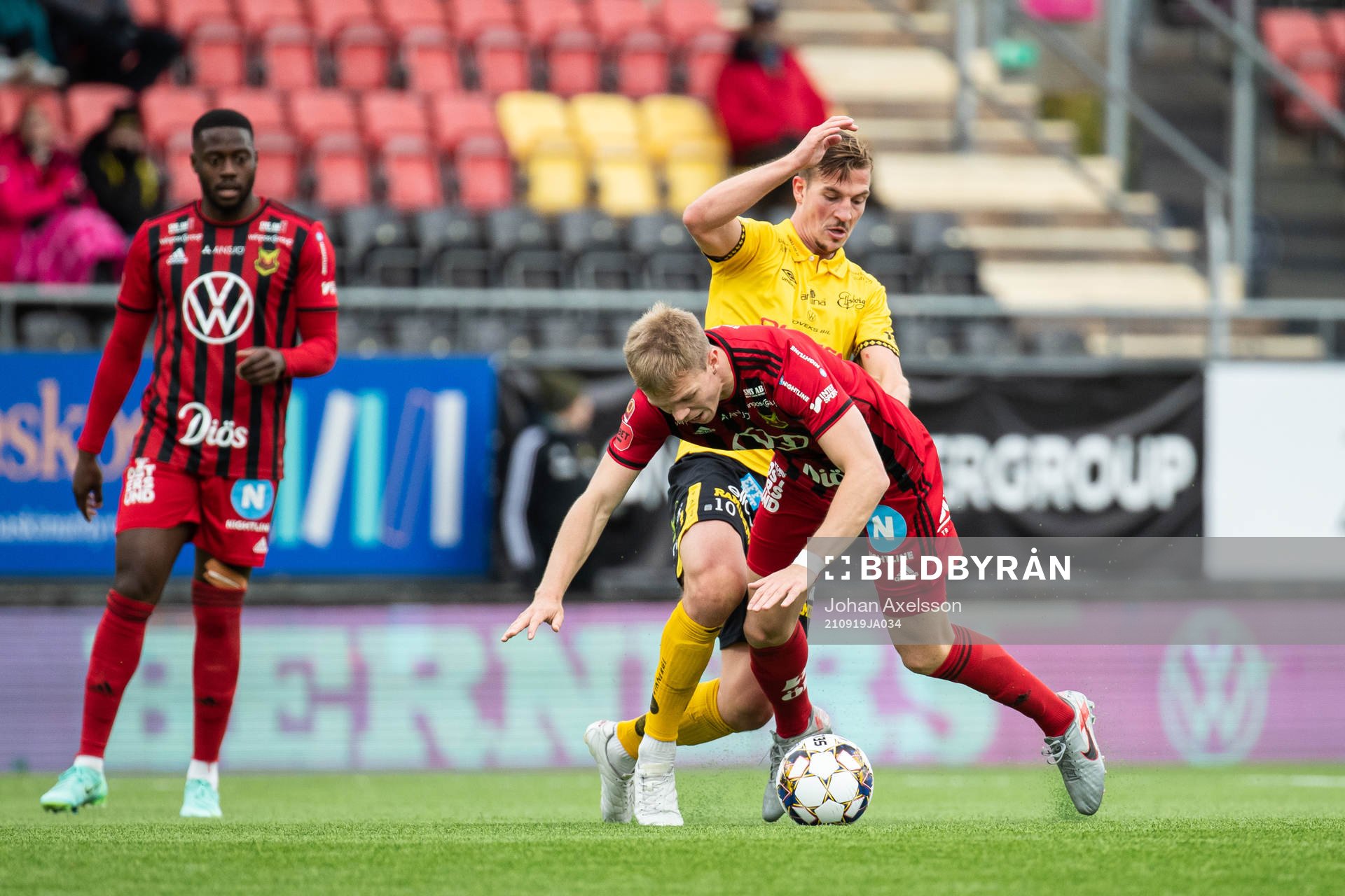 Östersunds Eirik Haugan och Elfsborgs Alexander Bernhadsson