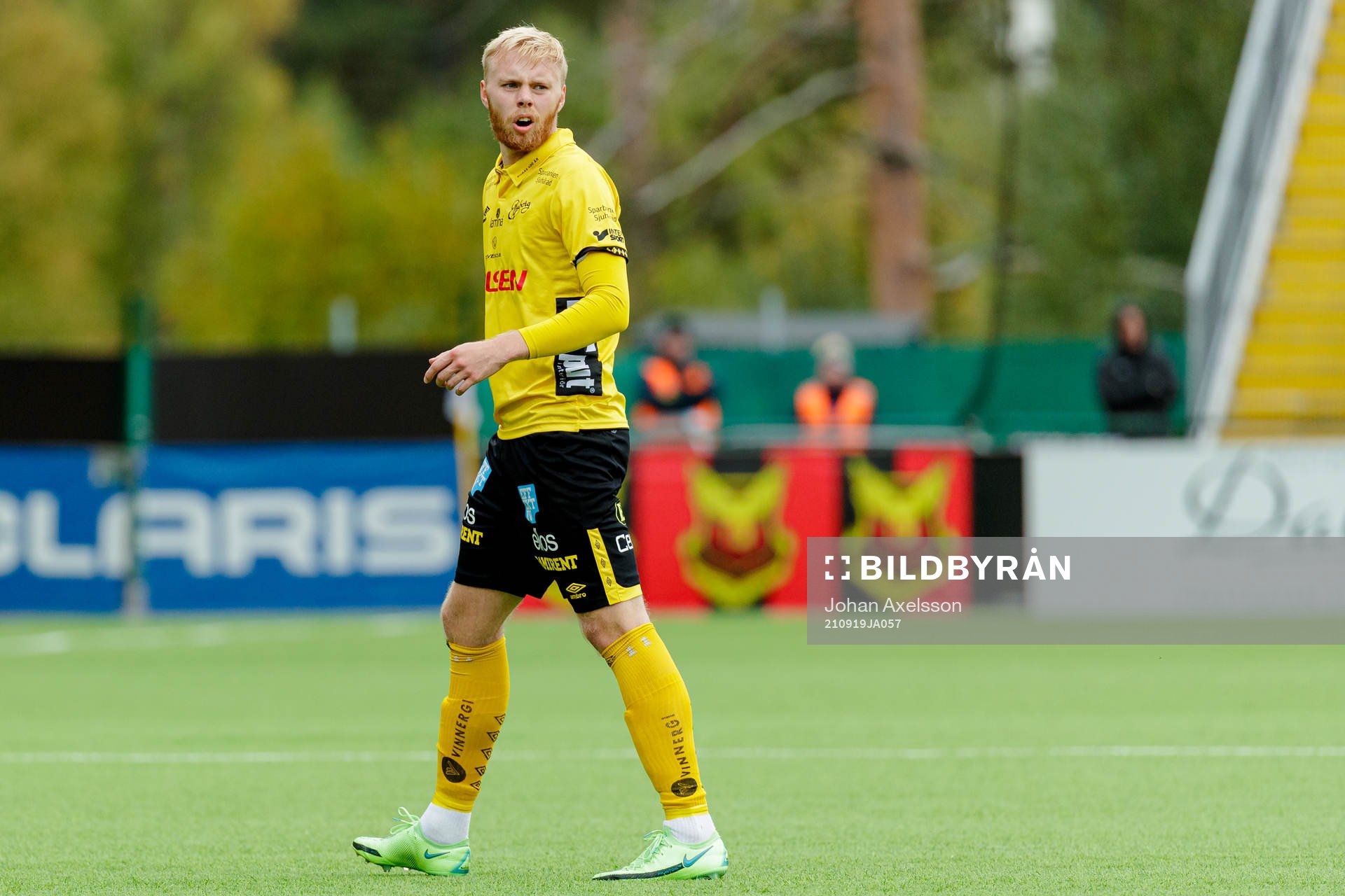 Elfsborgs Sveinn Aron Gudjohnsen lämnar planen