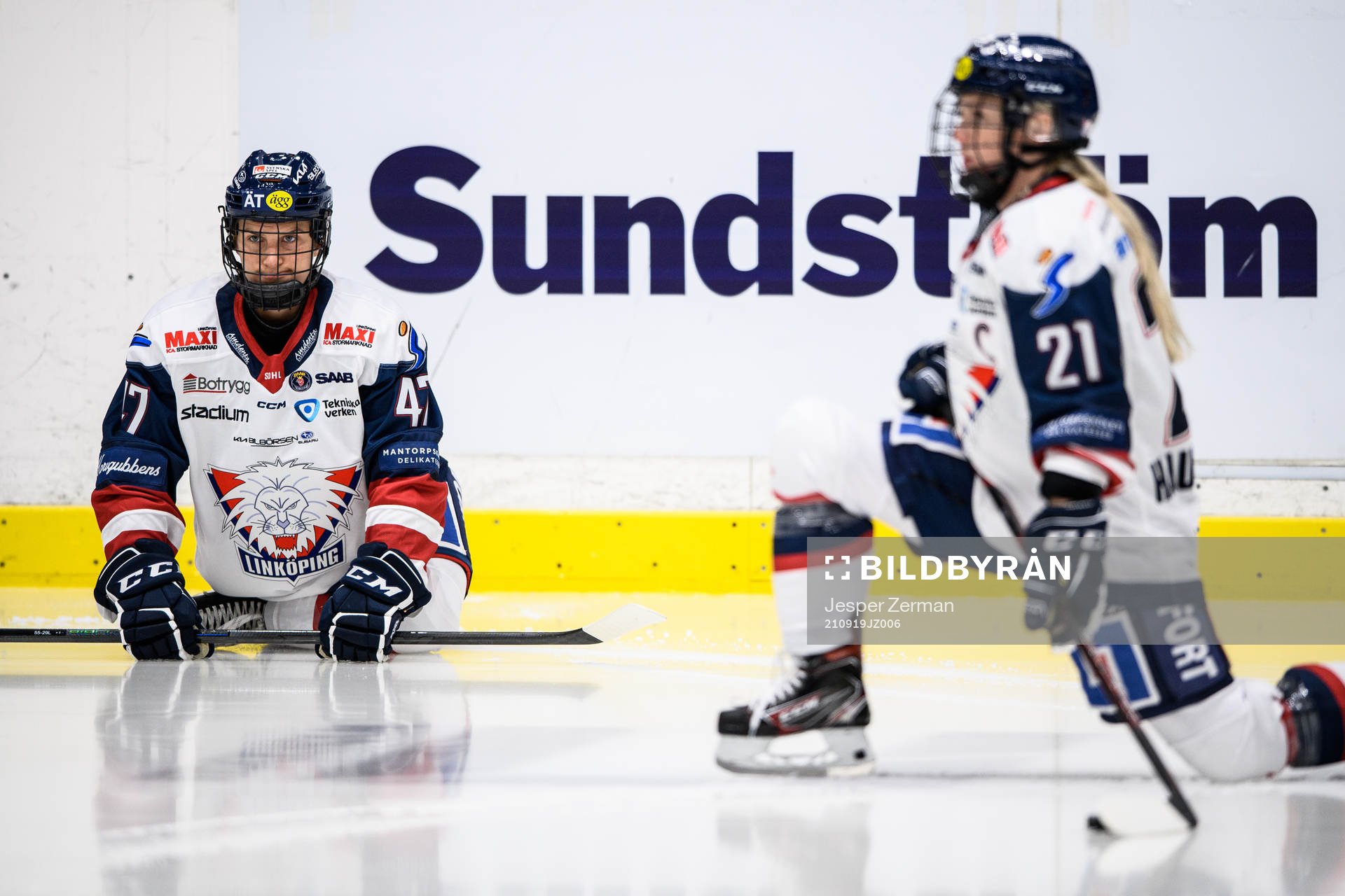 Linköpings Lenka Serdar och Madelen Haug Hansen