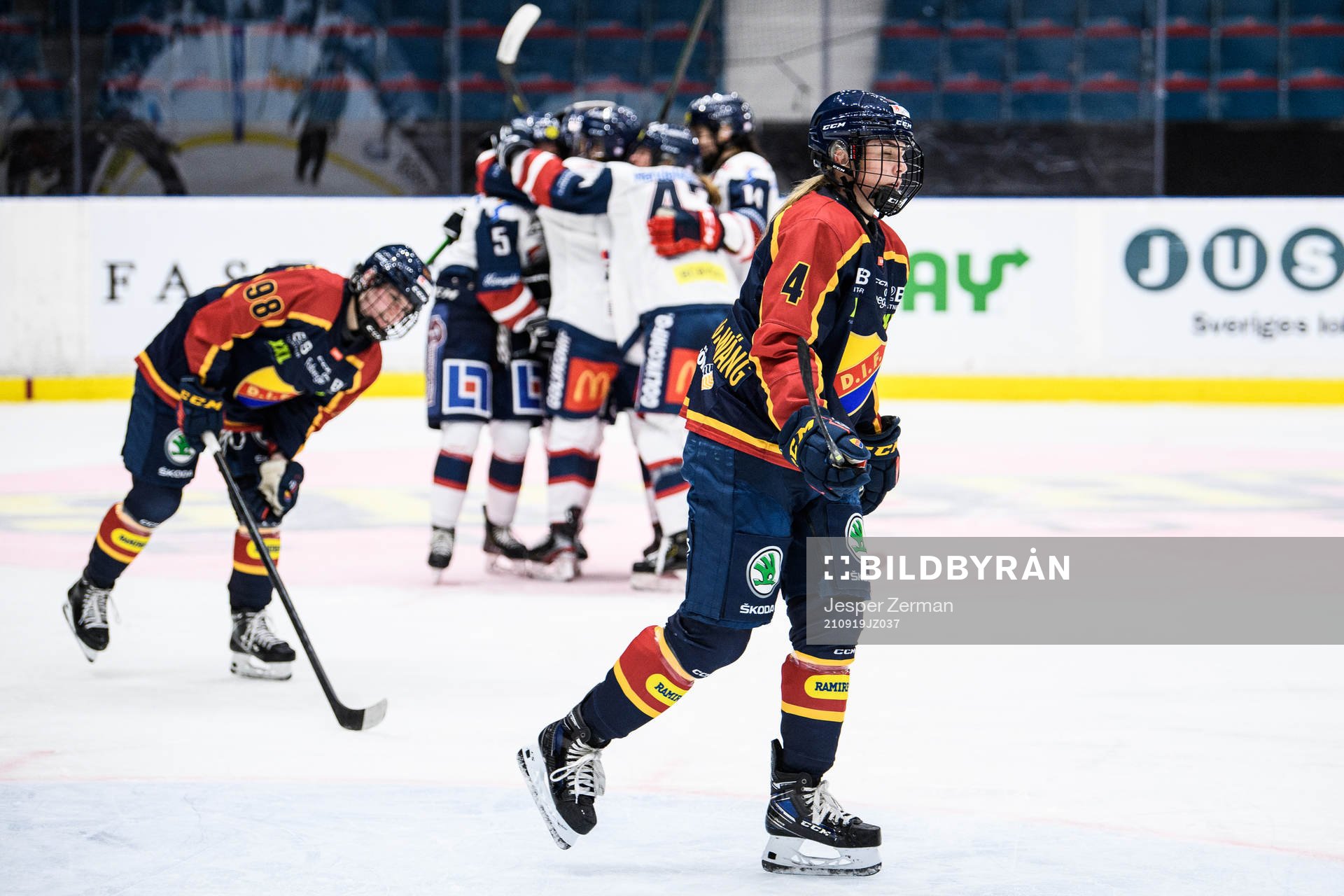Djurgårdens Felicia Linder och Wilma Wäng-Germundsson