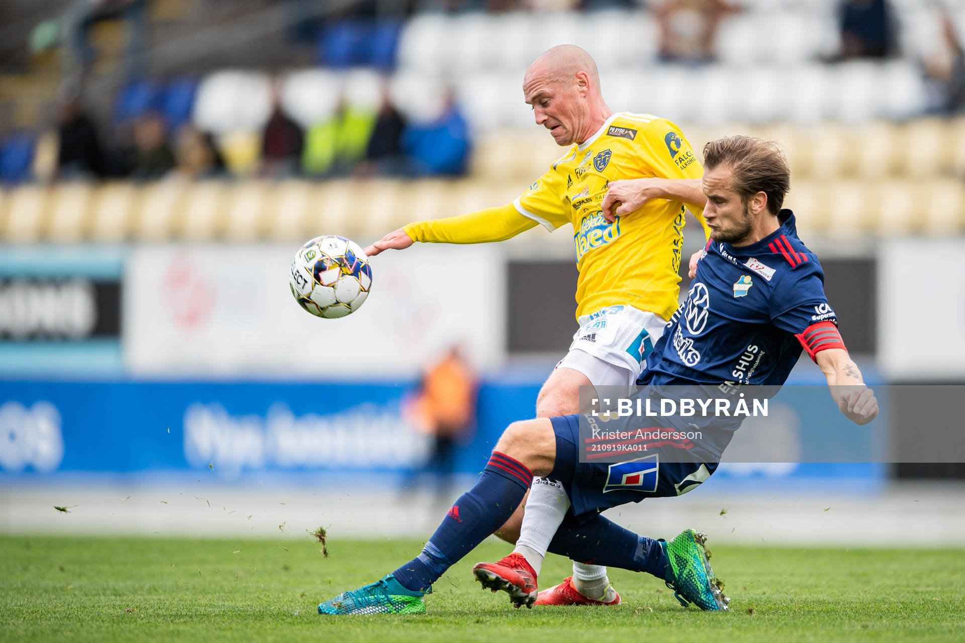 Falkenbergs Christoffer Carlsson och Östers Månz Berg