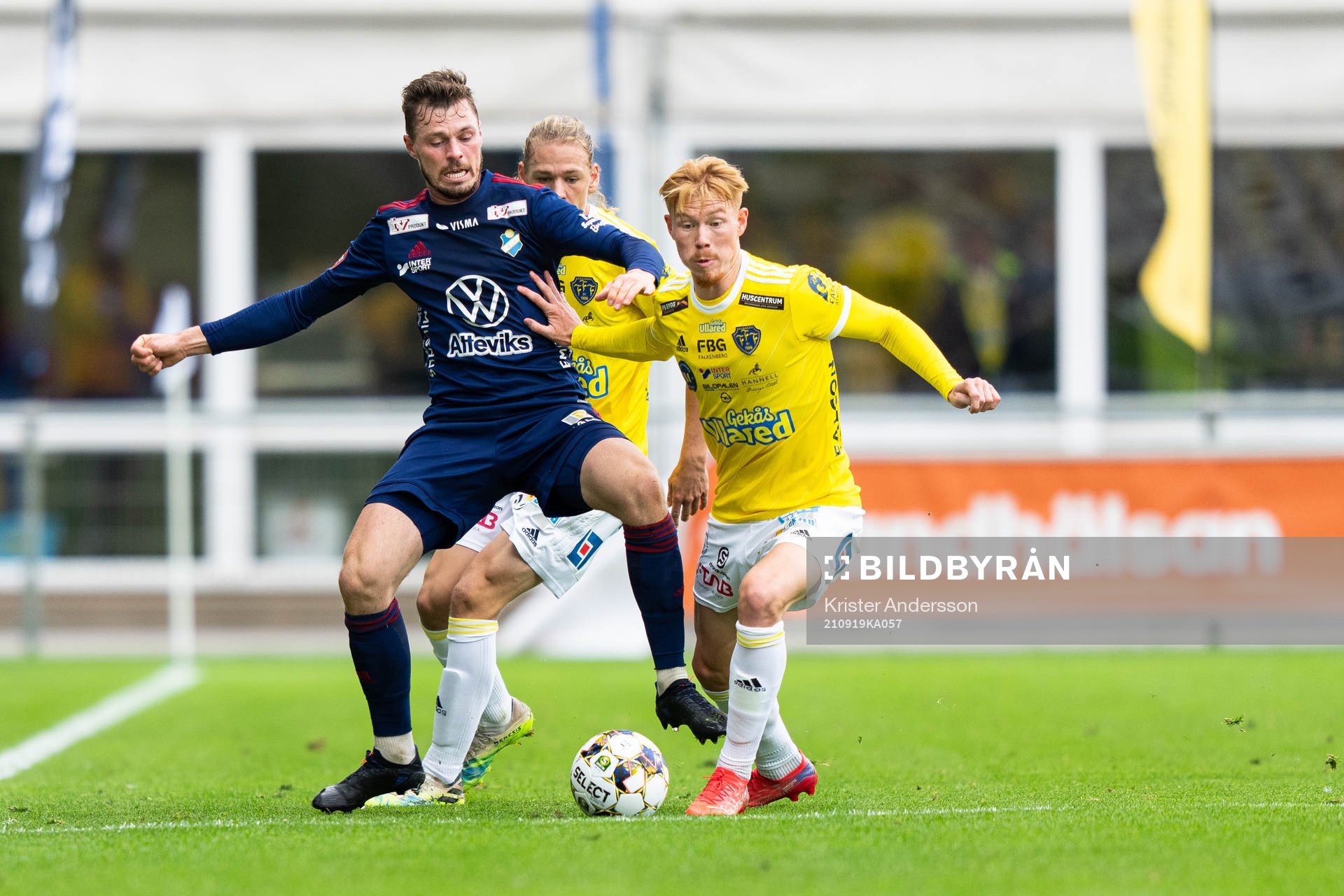 Östers Nicolas Mortensen  och Falkenbergs Linus Borgström