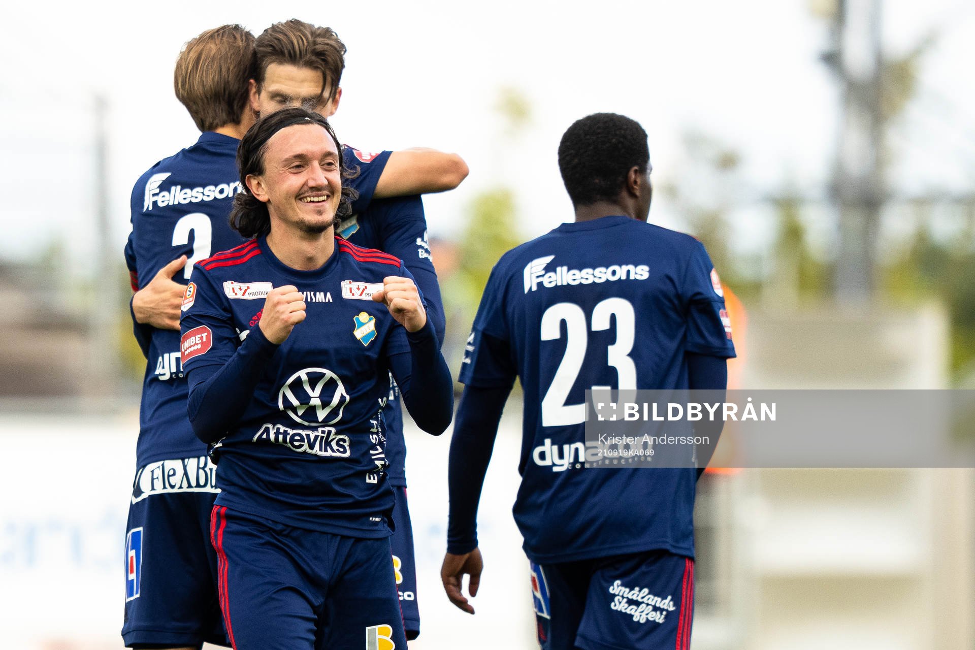 Östers Mattias Pavic jublar
