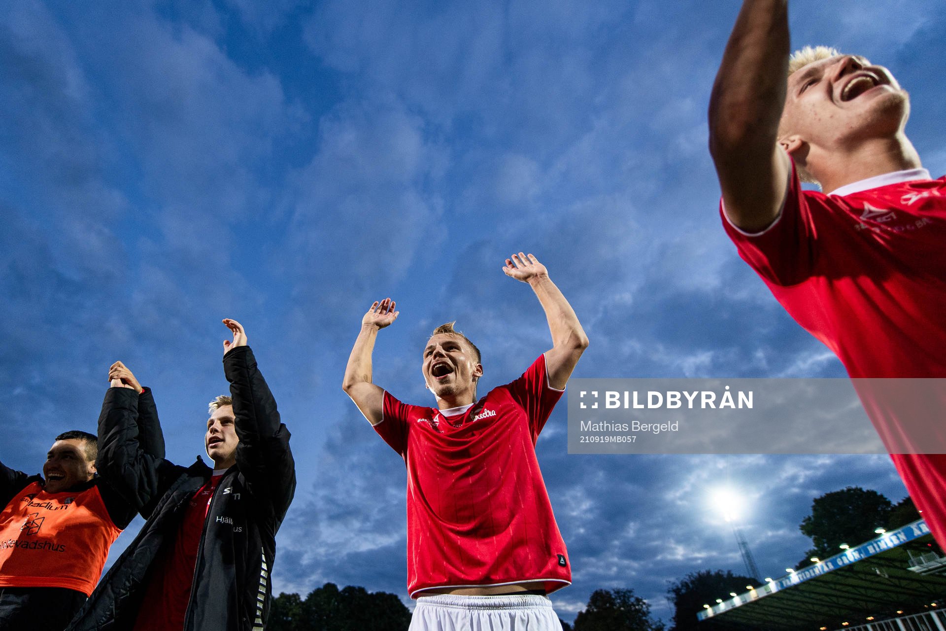 Kalmars Isak Jansson och Sebastian Ring jublar