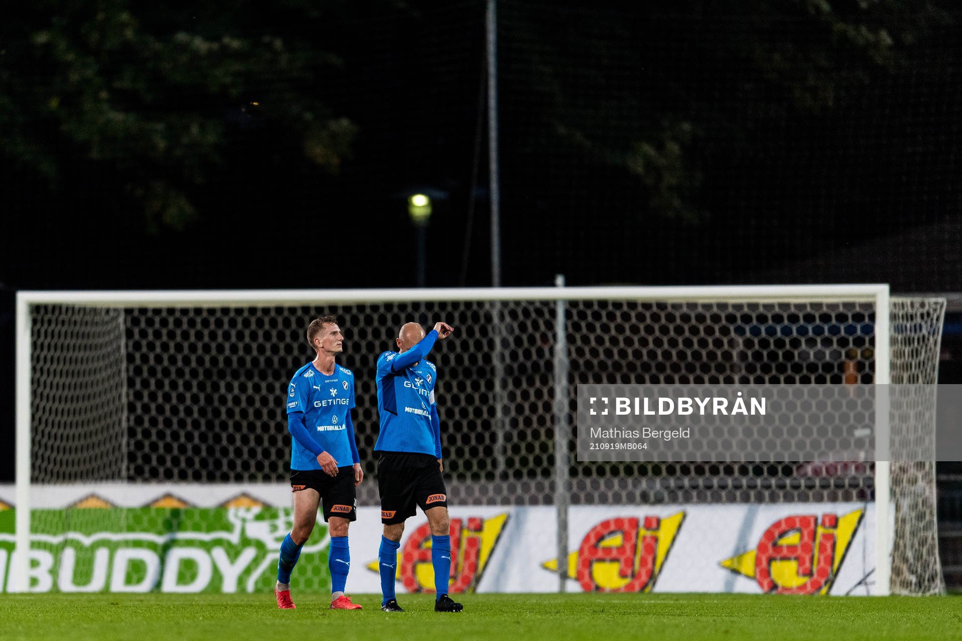 Halmstads Andreas Bengtsson och Andreas Johansson deppar