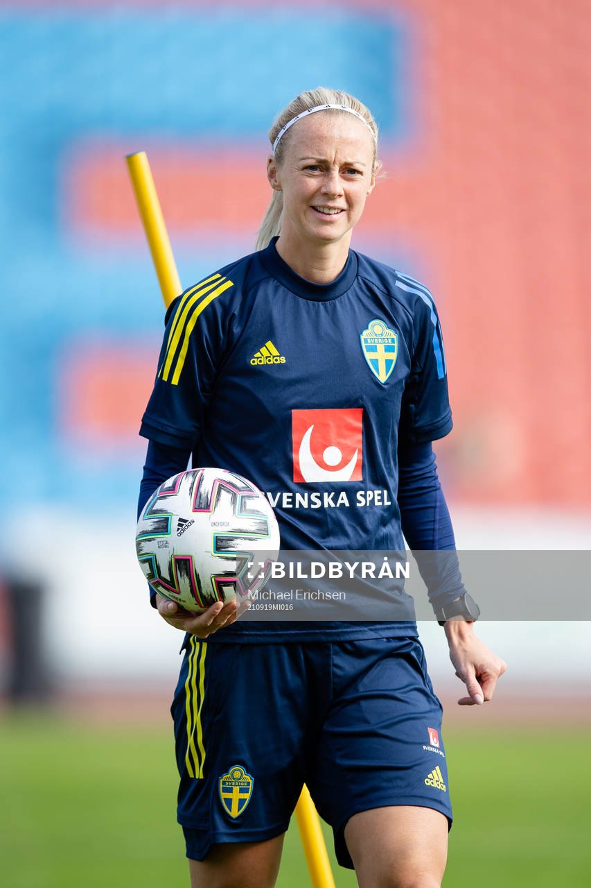 Amanda Ilestedt of Sweden