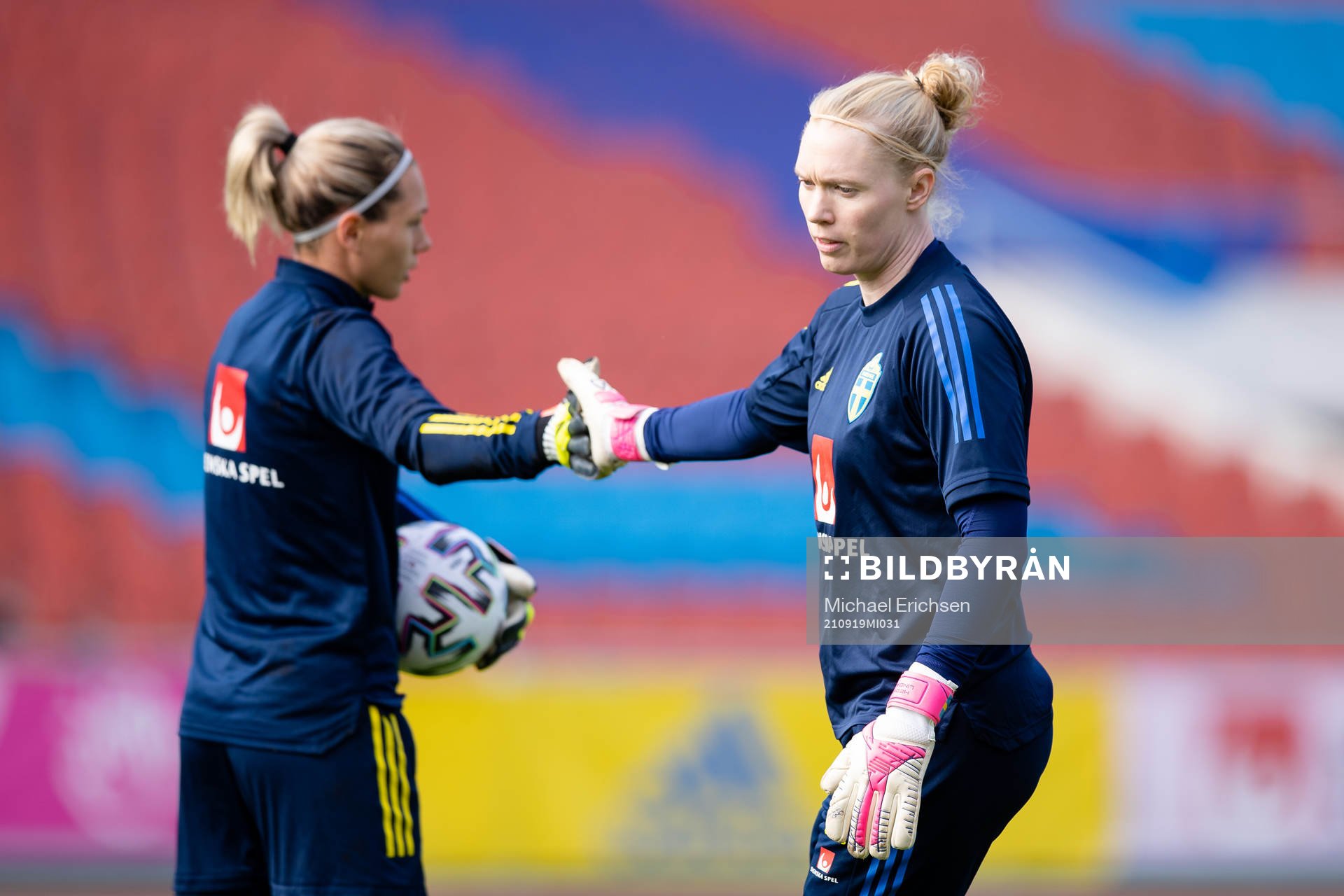 Goalkeeper Jennifer Falk and goalkeeper Hedvig Lindahl of