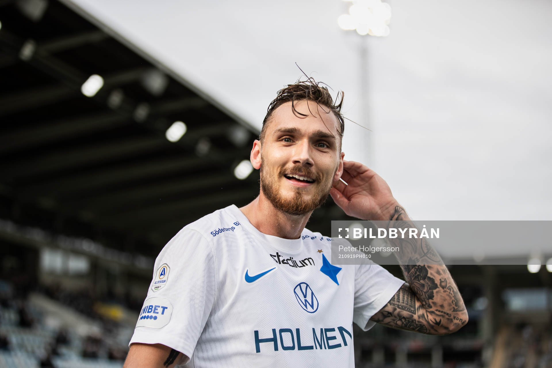IFK Norrköpings Linus Wahlqvist jublar
