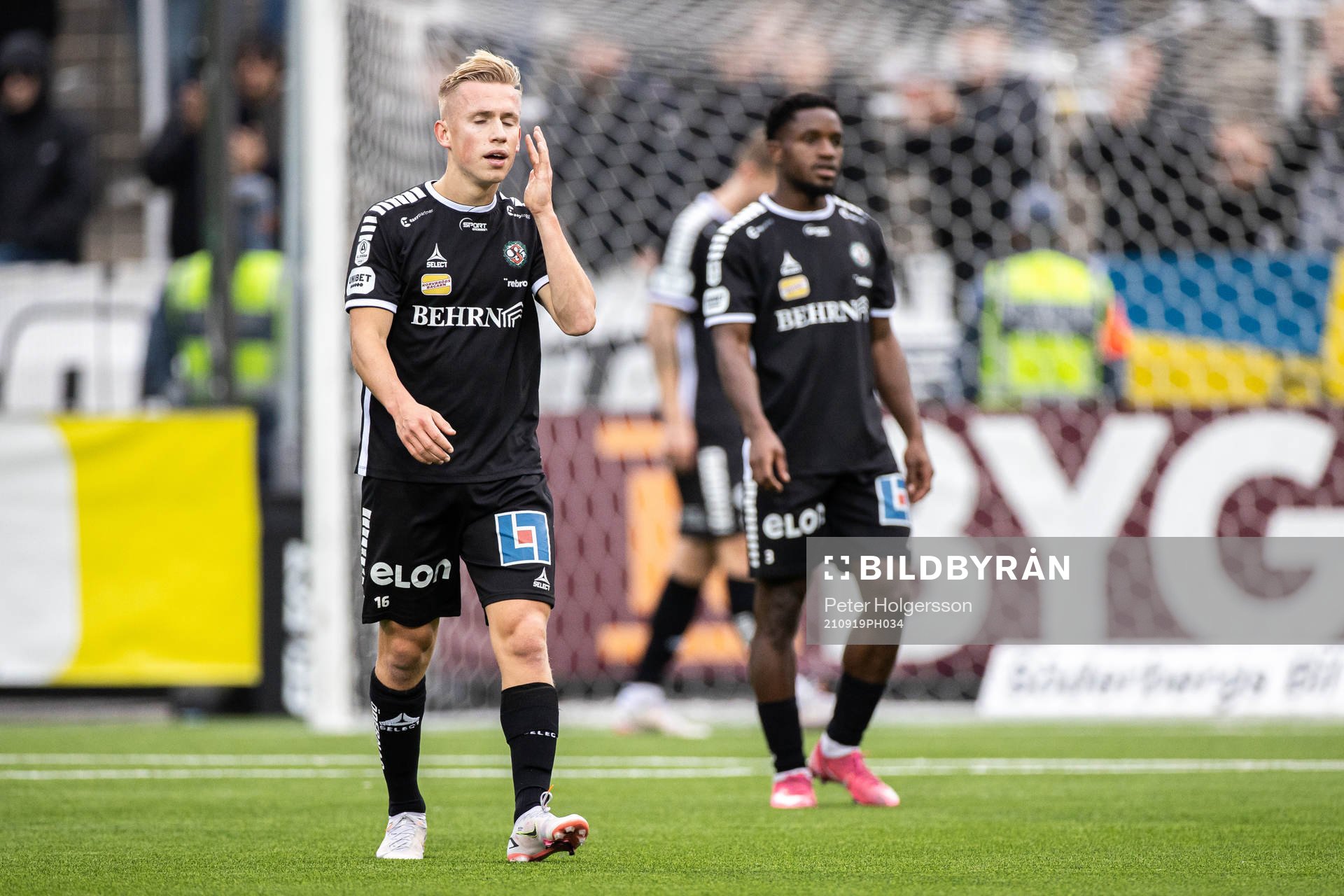 Örebros David Seger deppar