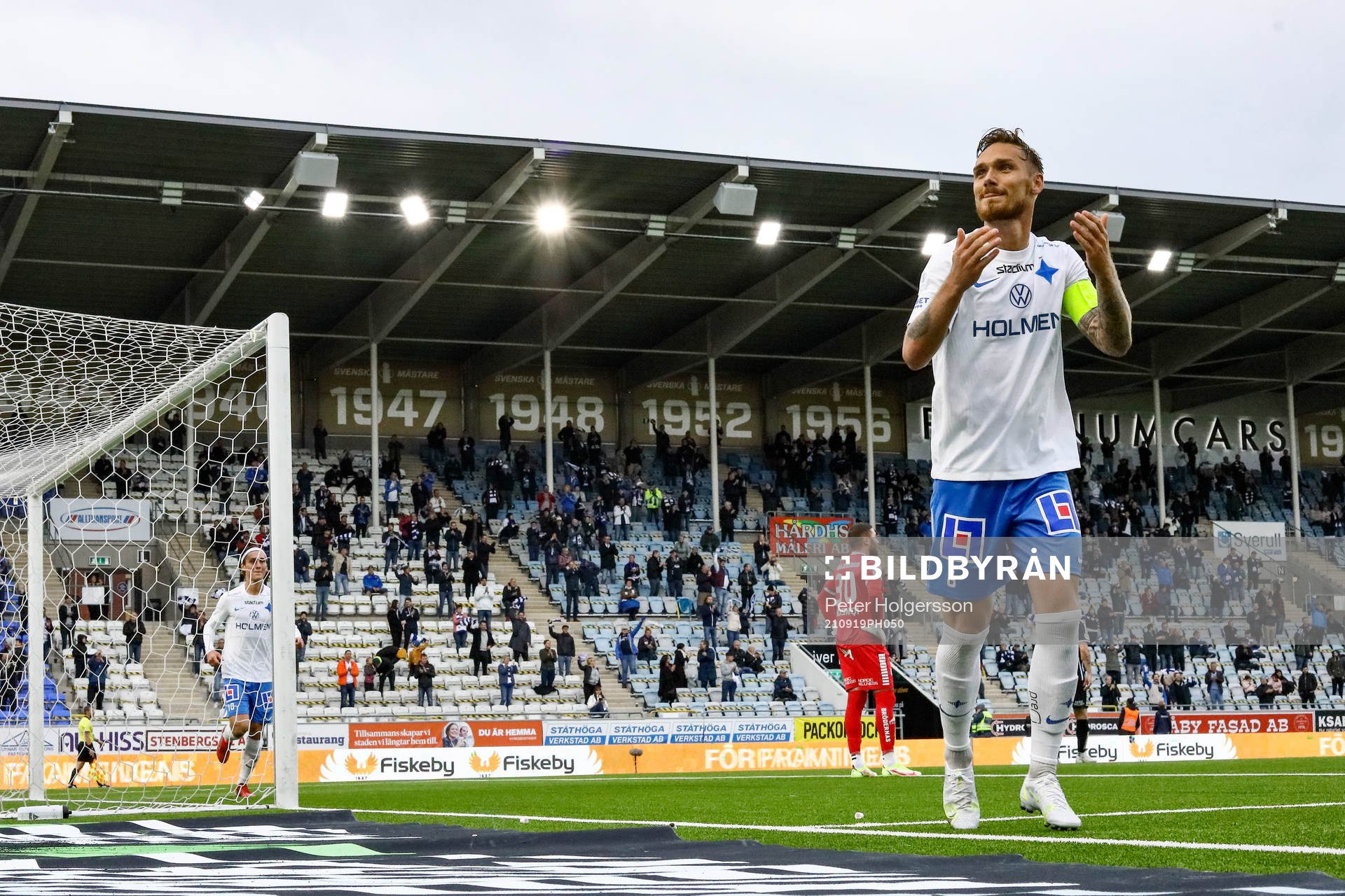 IFK Norrköpings Linus Wahlqvist jublar