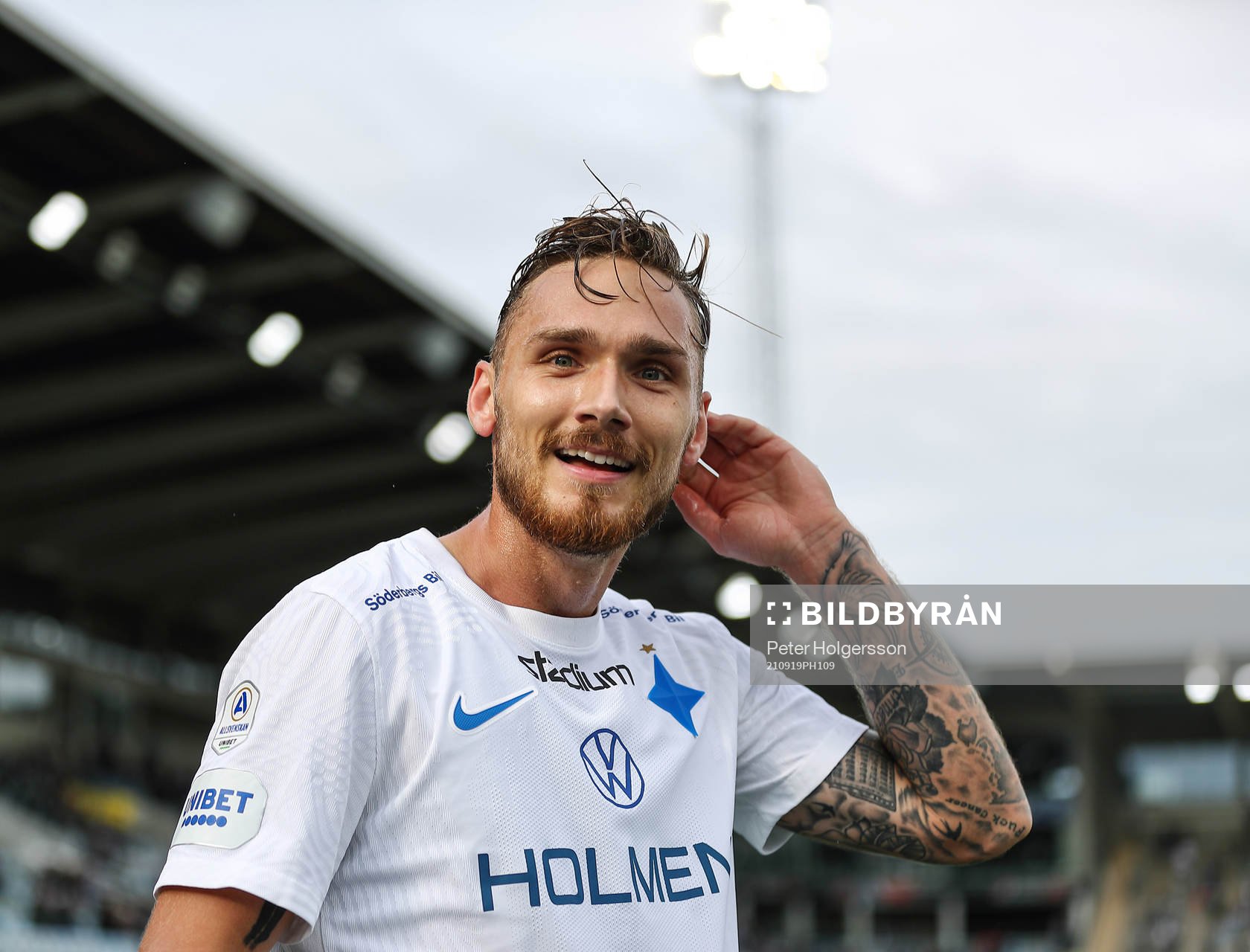 IFK Norrköpings Linus Wahlqvist jublar