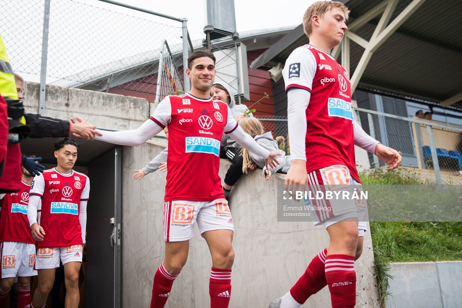 Sandvikens Ahmed Bonnah innan fotbollsmatchen i Ettan norra